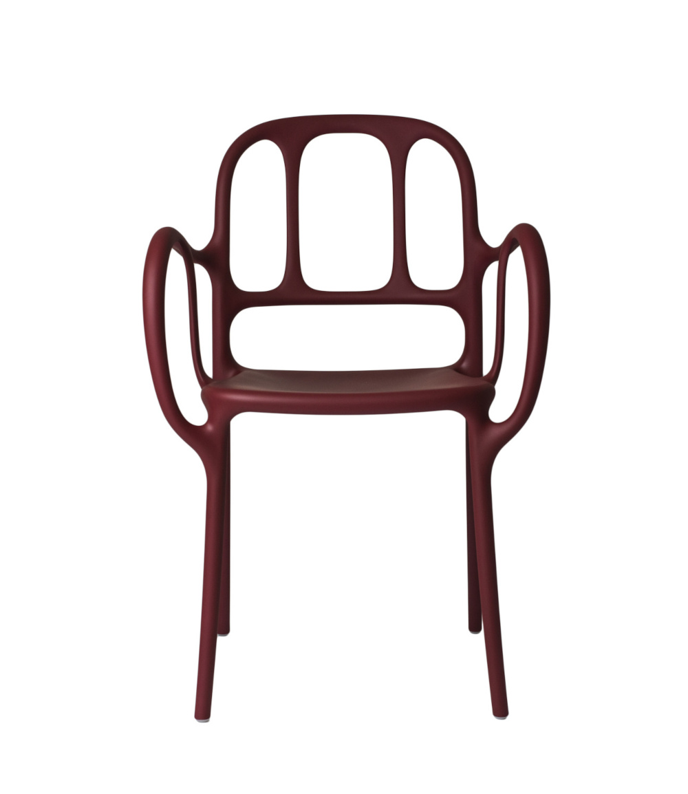 Magis Milà Stuhl rot, moderner Design-Stuhl aus Italien, leicht, komfortabel, stapelbar