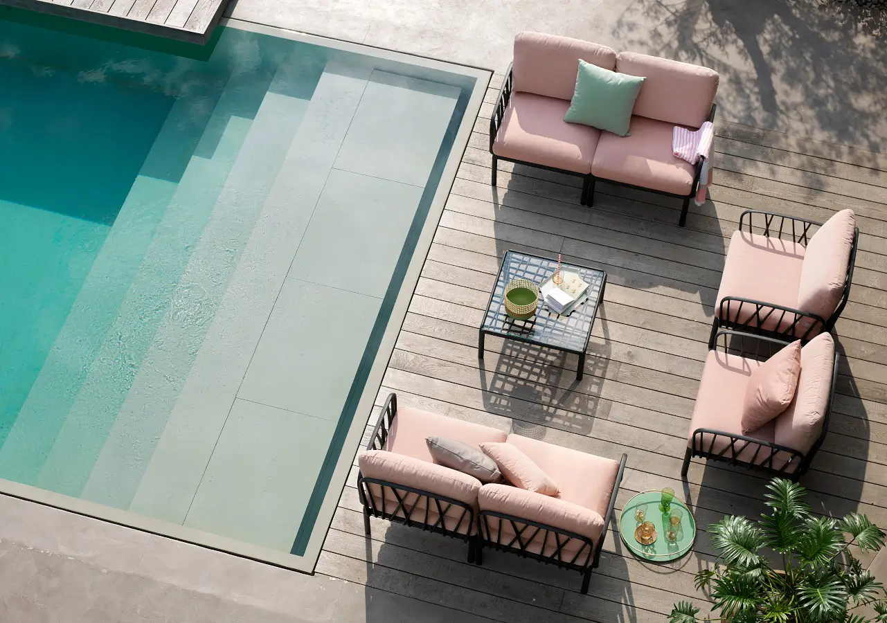 nardi-komodo-lounge-pool-terrasse.webp?width=3000