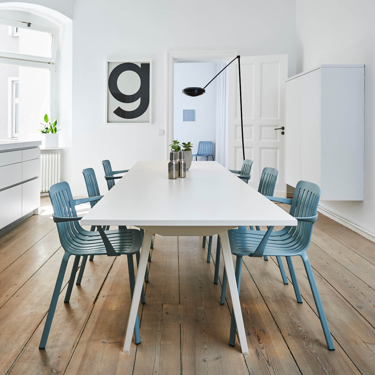 Magis Plato Stuhl – Stapelbar & Vielseitig Magis Plato Stuhl, stapelbar und robust, ideal für Innen- und Außenbereiche – Made in Italy Designklassiker
