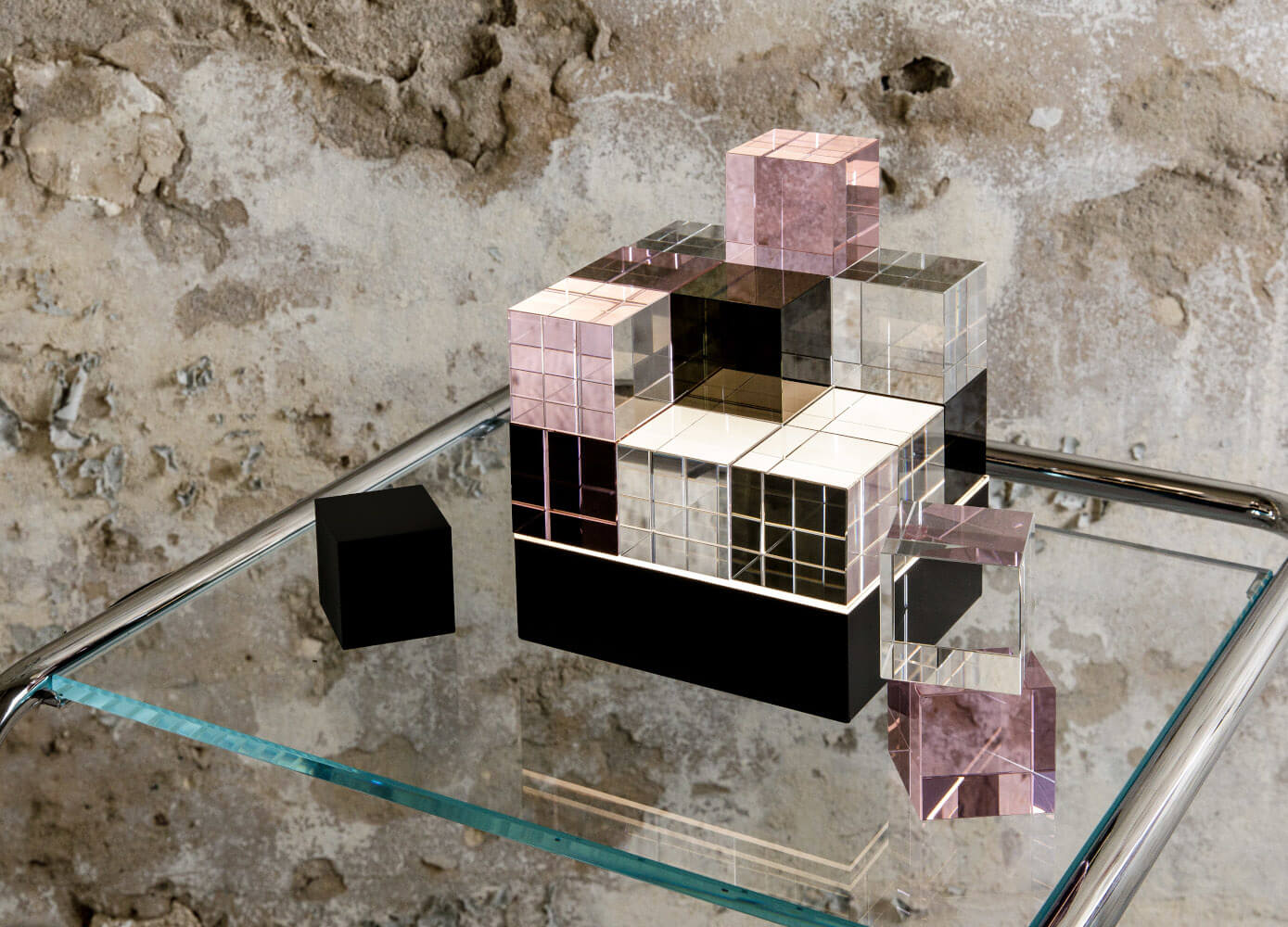 Tecnolumen Cubelight Move Black Edition MSCL4BL als Tischleuchte im Raum