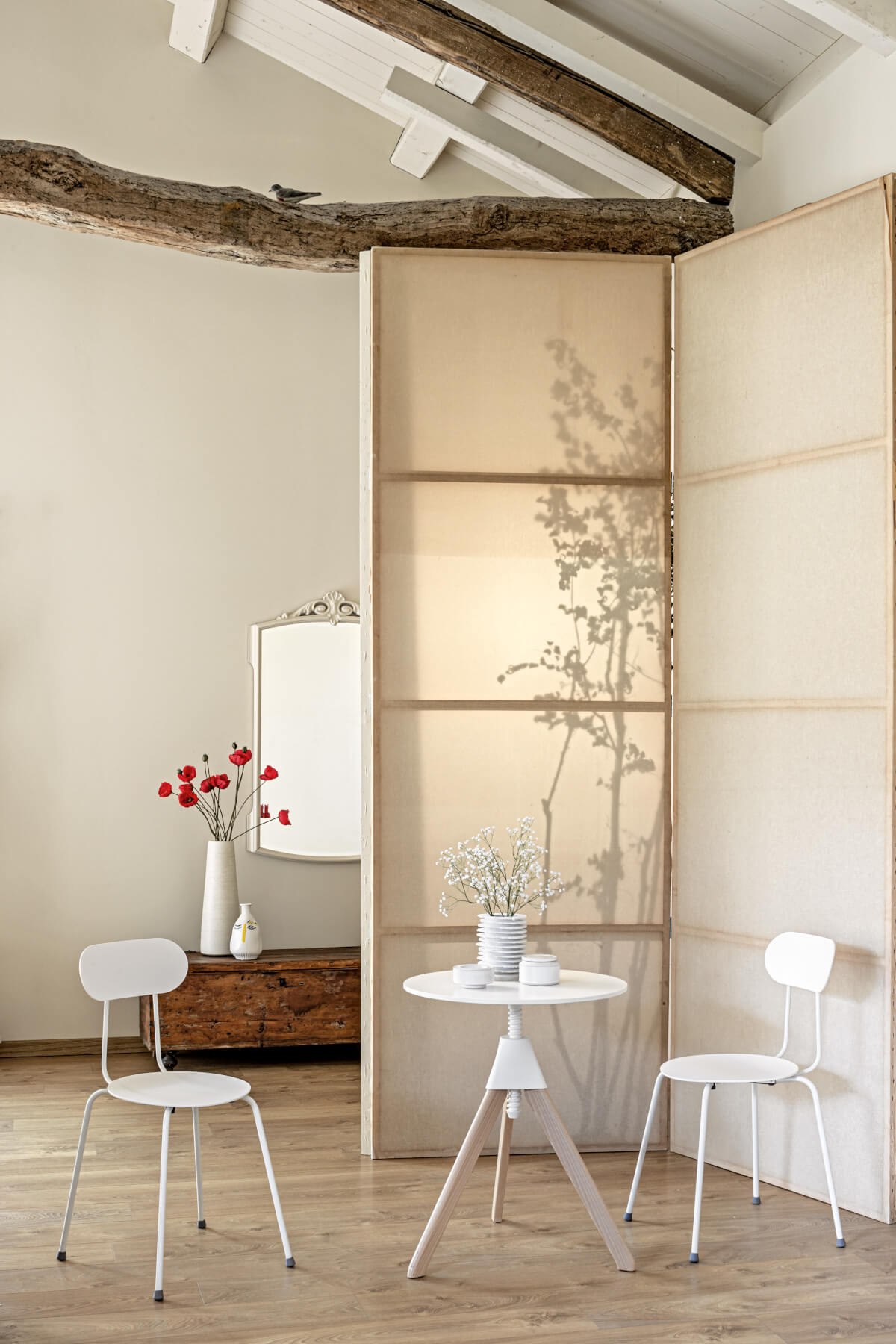 Magis Topsy Beistelltisch mit klarer Linienführung, hochwertig und praktisch – stilvolles italienisches Interieur