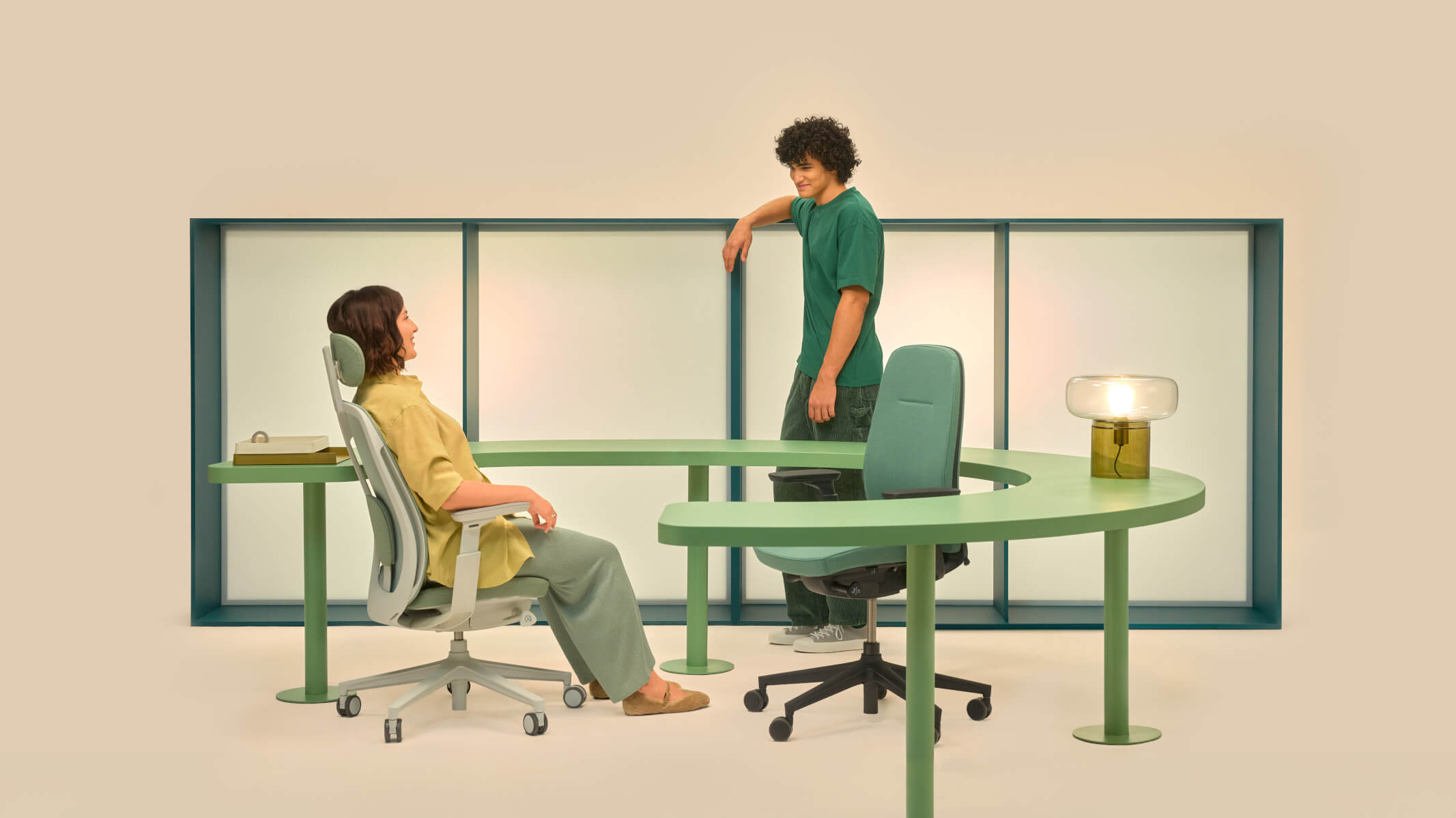 Hochwertiger Profim Pace 100SFL Bürostuhl mit gepolstertem Sitz und Rückenlehne für Büro und Homeoffice