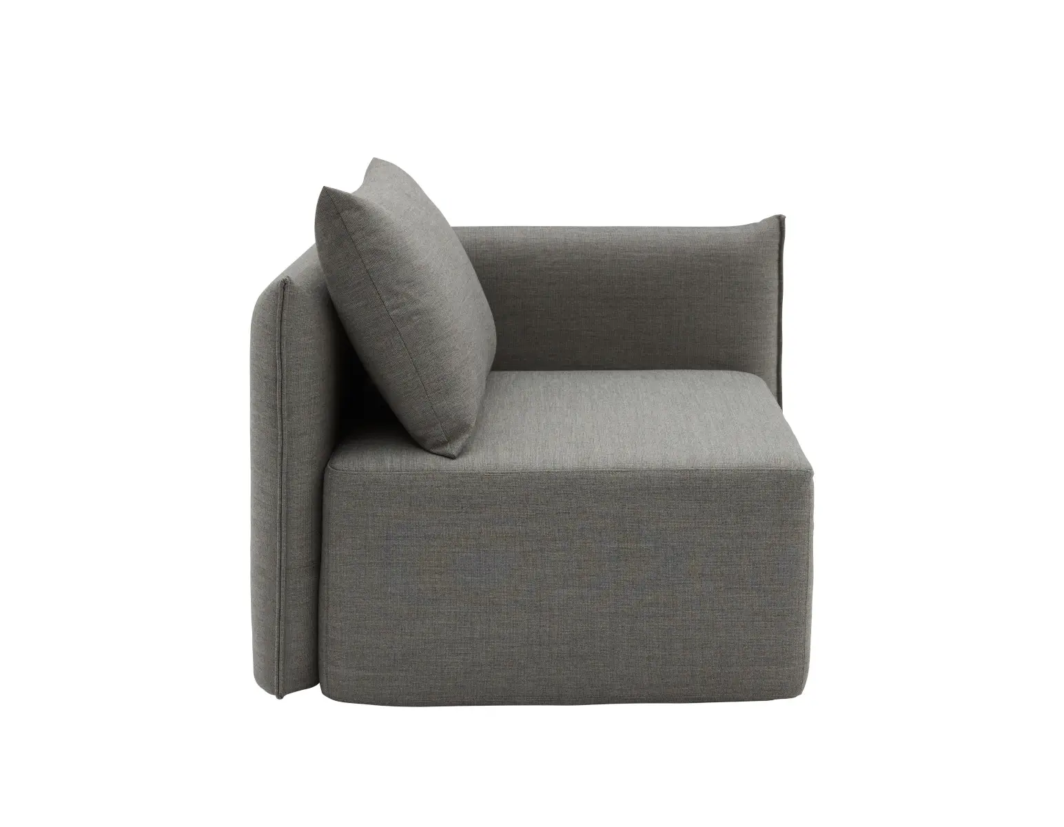Softline Cape Sofa Eckelement in Grau aus vorderer Perspektive mit gepolsterter Sitzfläche, zwei seitlichen Lehnen und großem Rückenkissen.