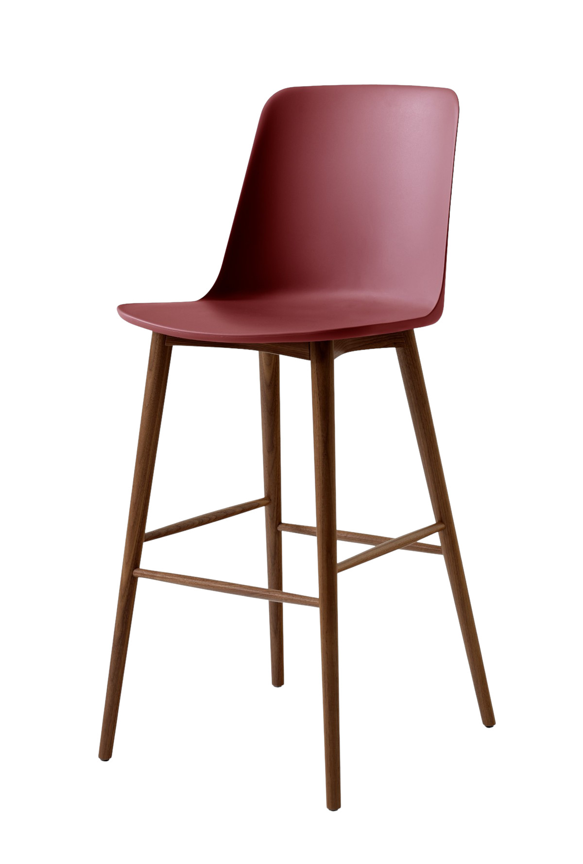 &Tradition Rely HW133 Barhocker Walnuss / Red Brown mit Holzgestell und komfortabler Sitzschale im skandinavischen Stil