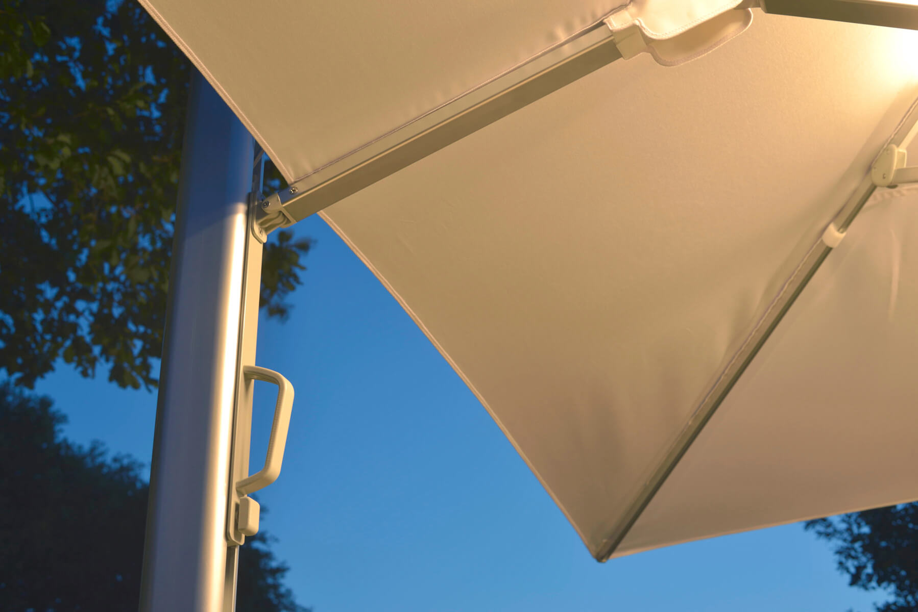 Shade Pro Sonnenschirm, 3x3 m, weiß / beige