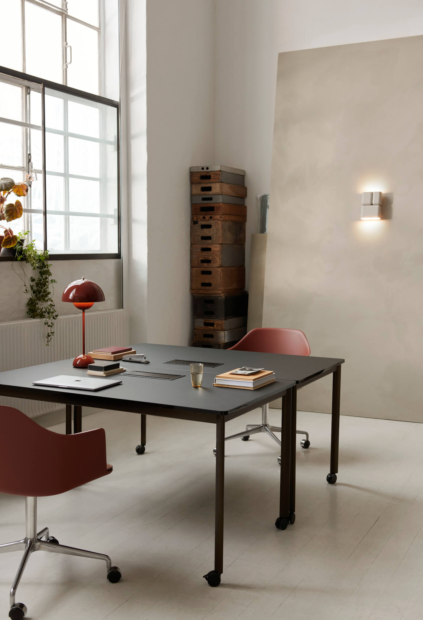 Tabata LN10 Wandleuchte, silk grey
