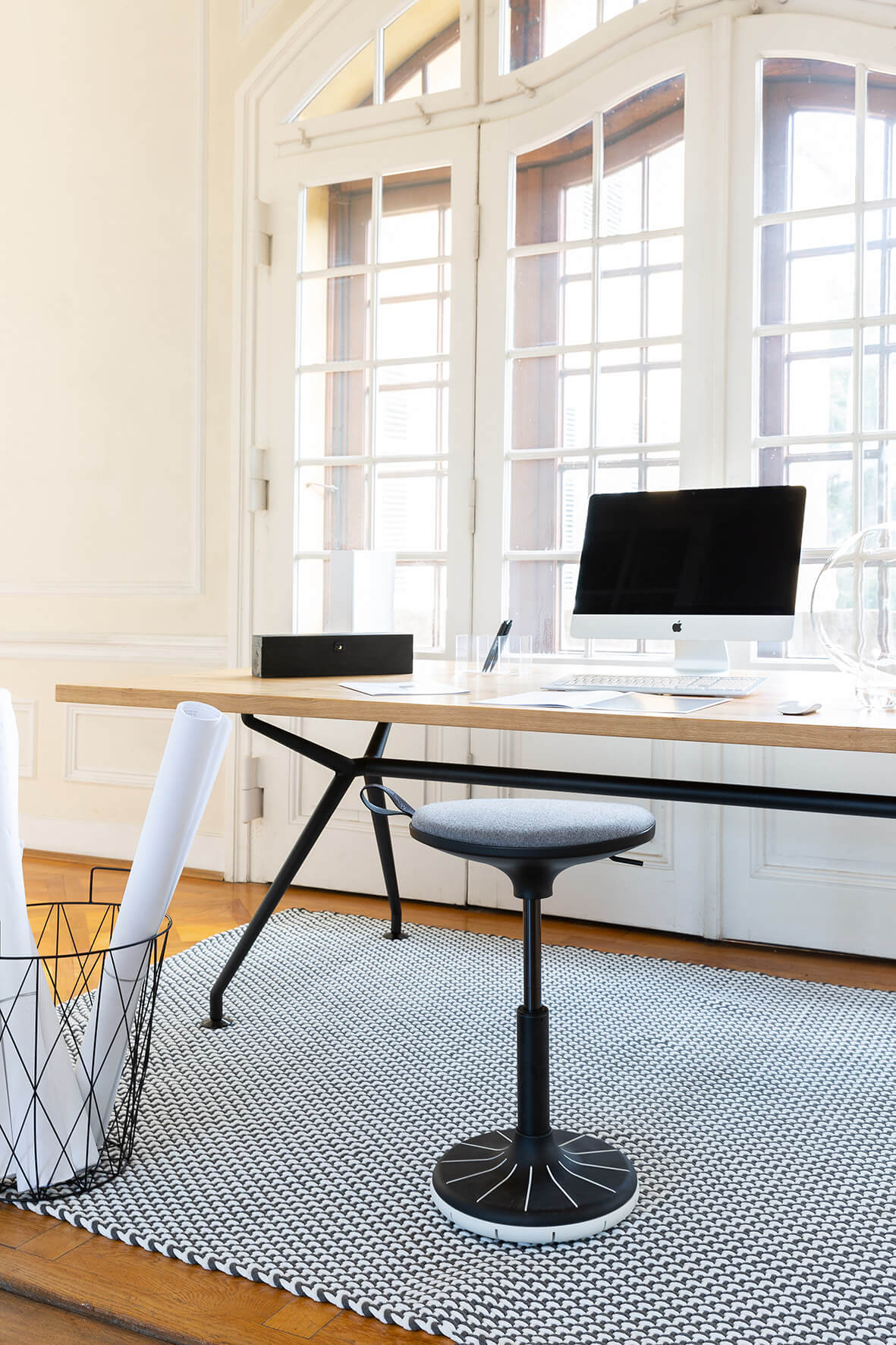 Wagner W3 Stool 3D-Sitzhocker für bewegtes Sitzen, ergonomischer Hocker fürs Büro und Homeoffice
