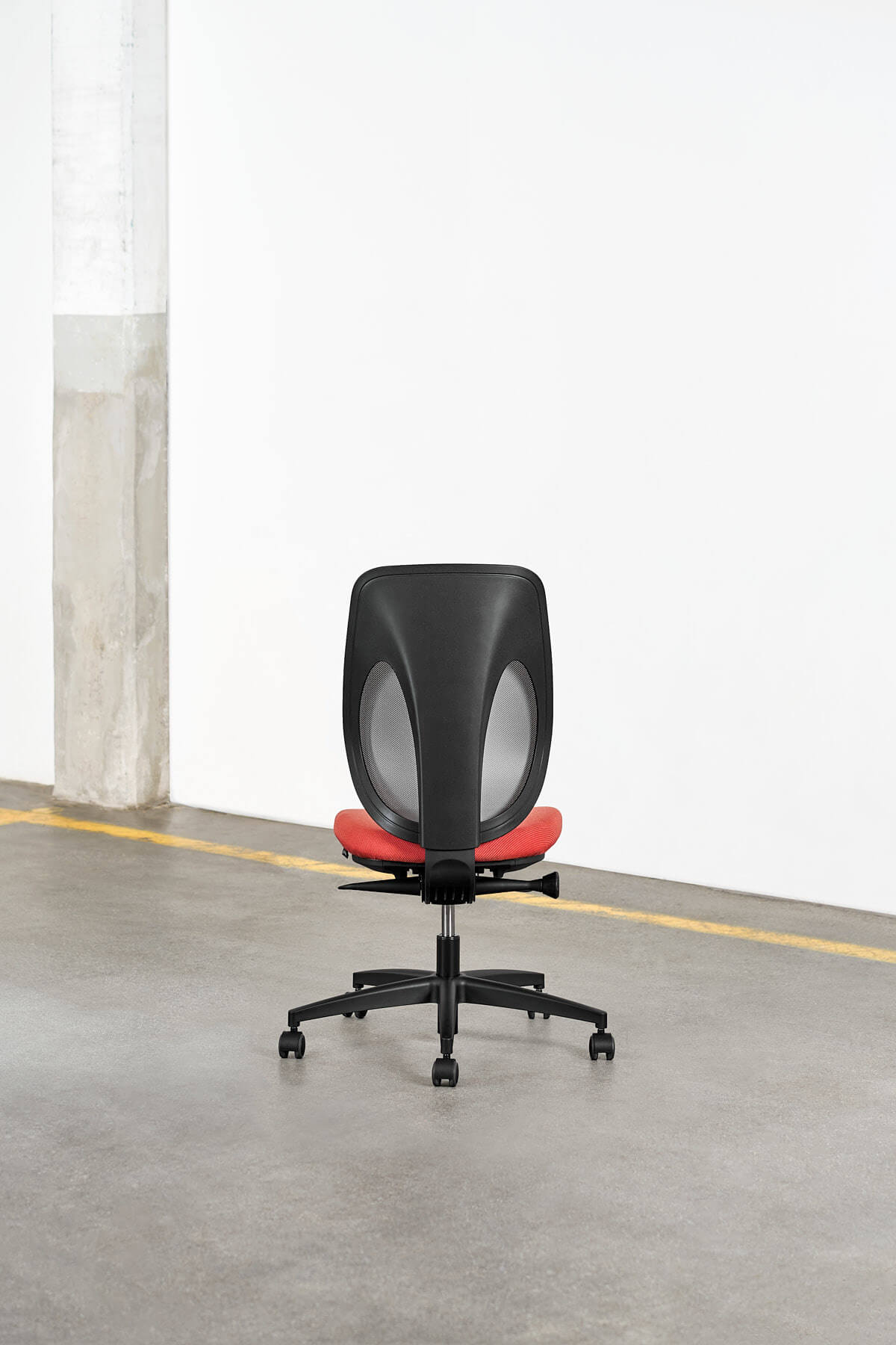 Ergonomischer Netzrücken-Bürostuhl Giroflex 353-4029 für langes Sitzen