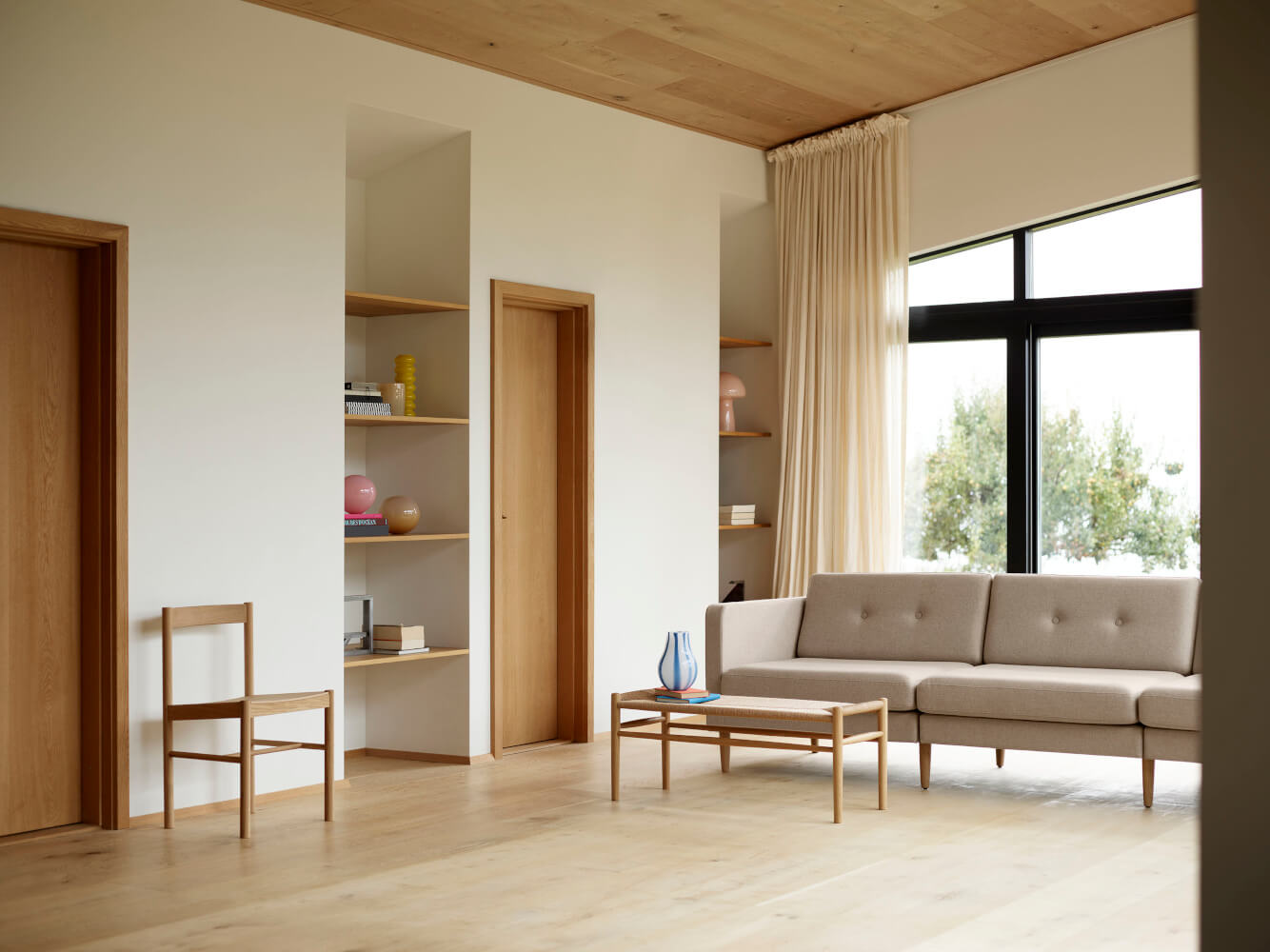 FDB Møbler J178 Lønstrup Stuhl aus Eiche natur im modernen Esszimmer – funktional, elegant und langlebiges dänisches Design