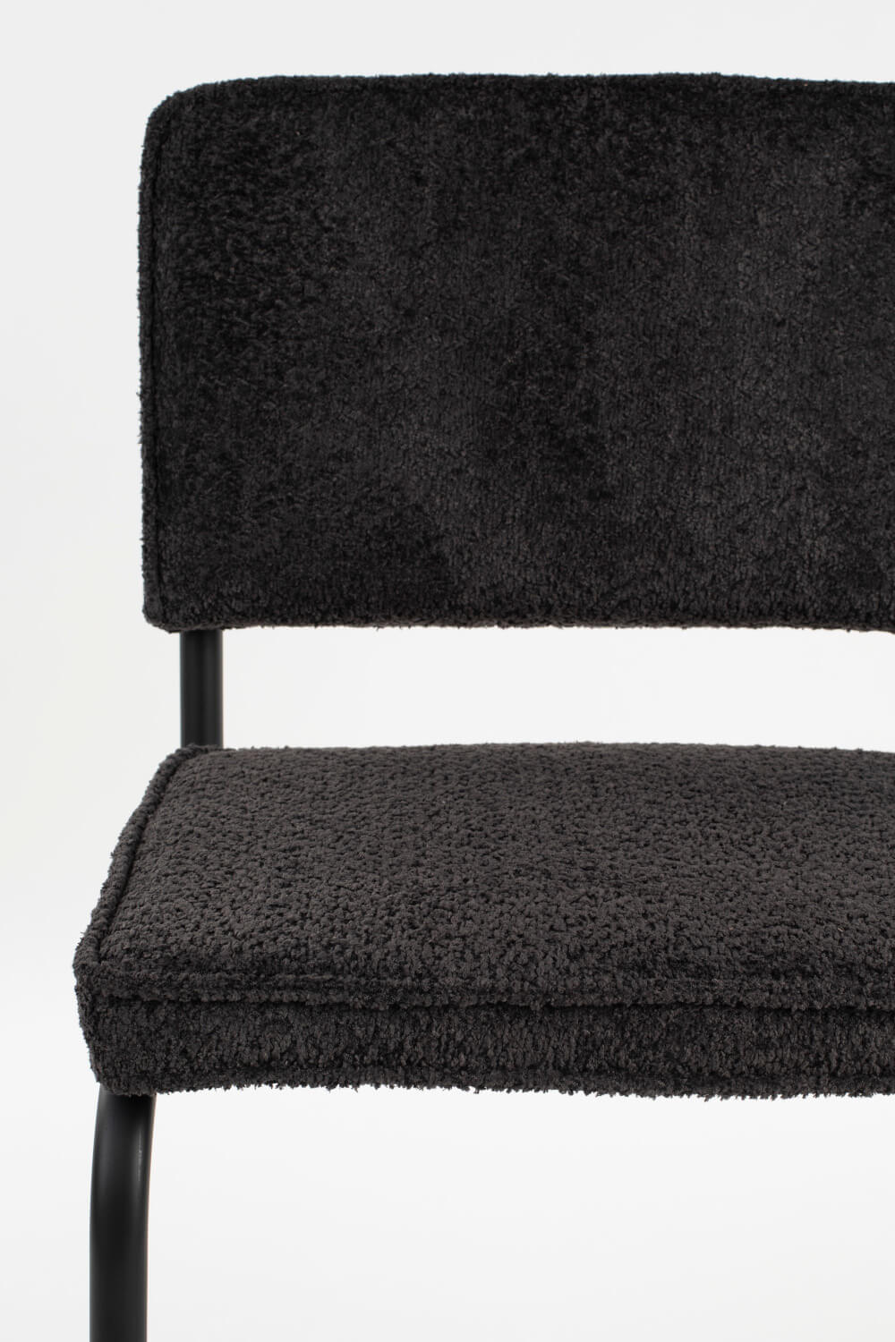 Zuiver Ridge Kink Soft Stuhl in Schwarz – stilvoller Designstuhl für zeitgemäße Wohnzimmer und Büros Zuiver Ridge Kink Soft Stuhl in Schwarz – moderner, bequemer Designstuhl für elegante Innenräume