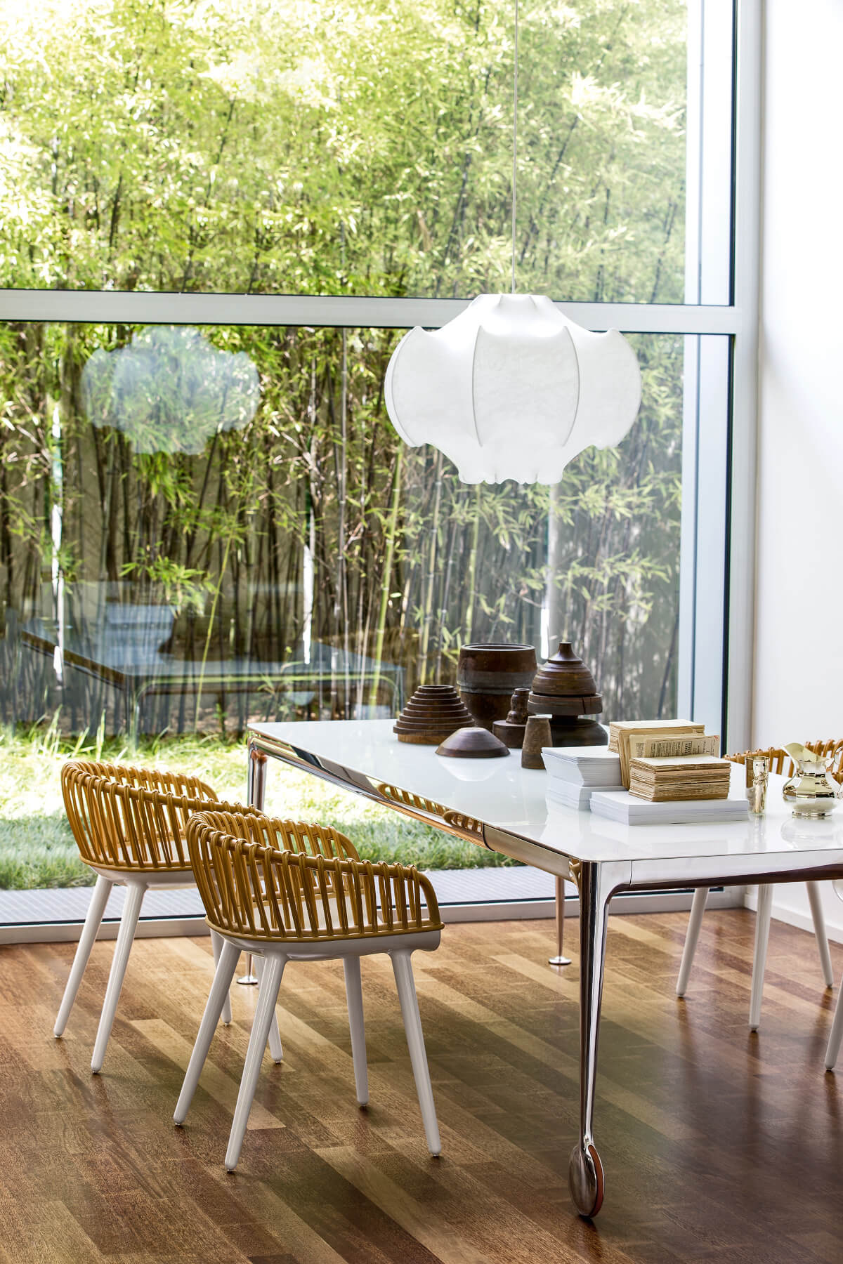 Magis Cyborg Club Stuhl im modernen Wohnzimmer, bequem, hochwertig, robust – elegantes Lounge-Möbel für stilvolles Ambiente