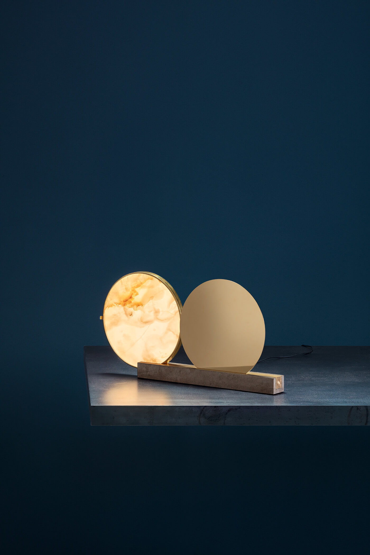 Alchemie T Tischleuchte