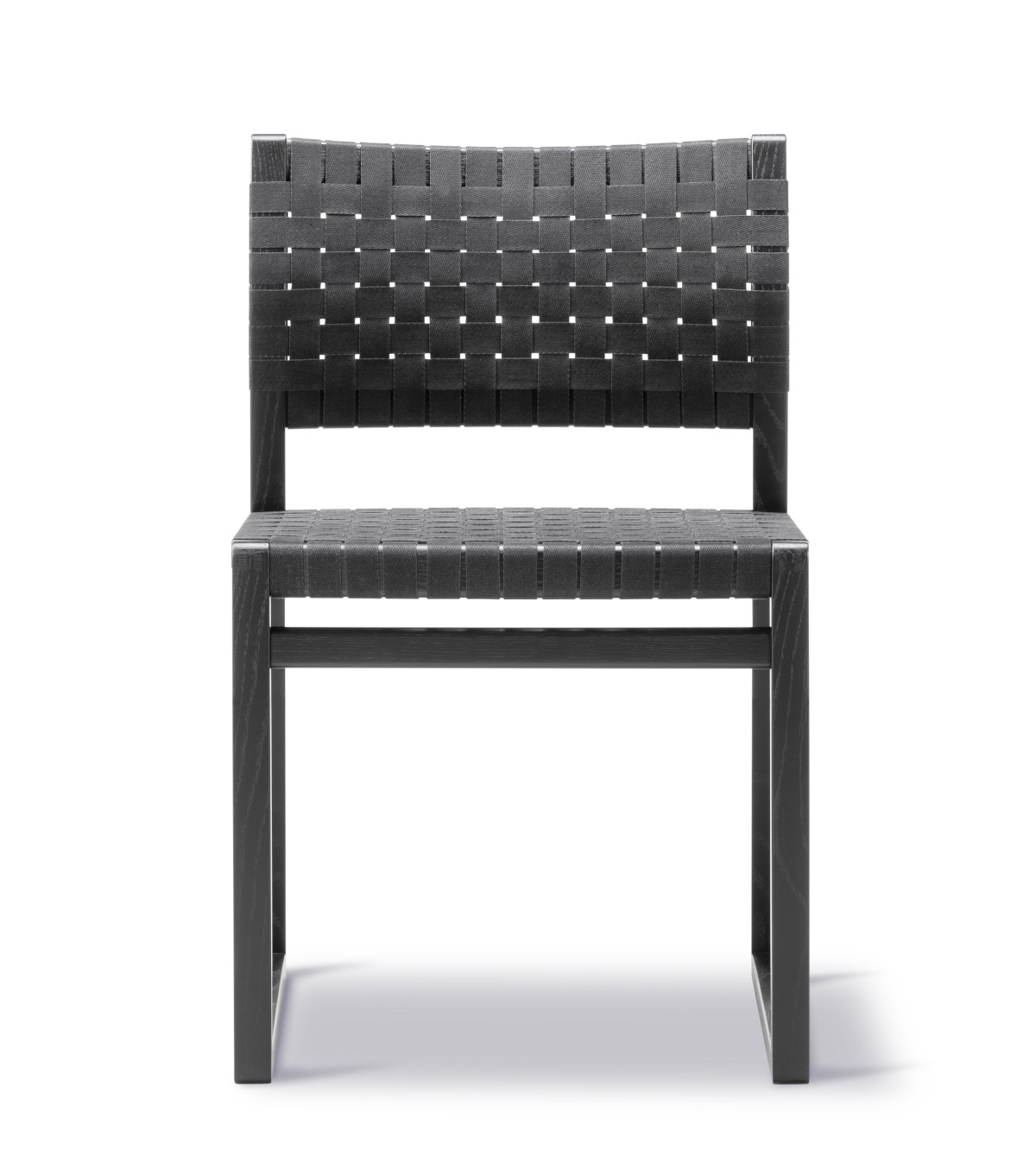 BM61 Stuhl mit Leinengurt, eiche schwarz lackiert / leinengurt schwarz