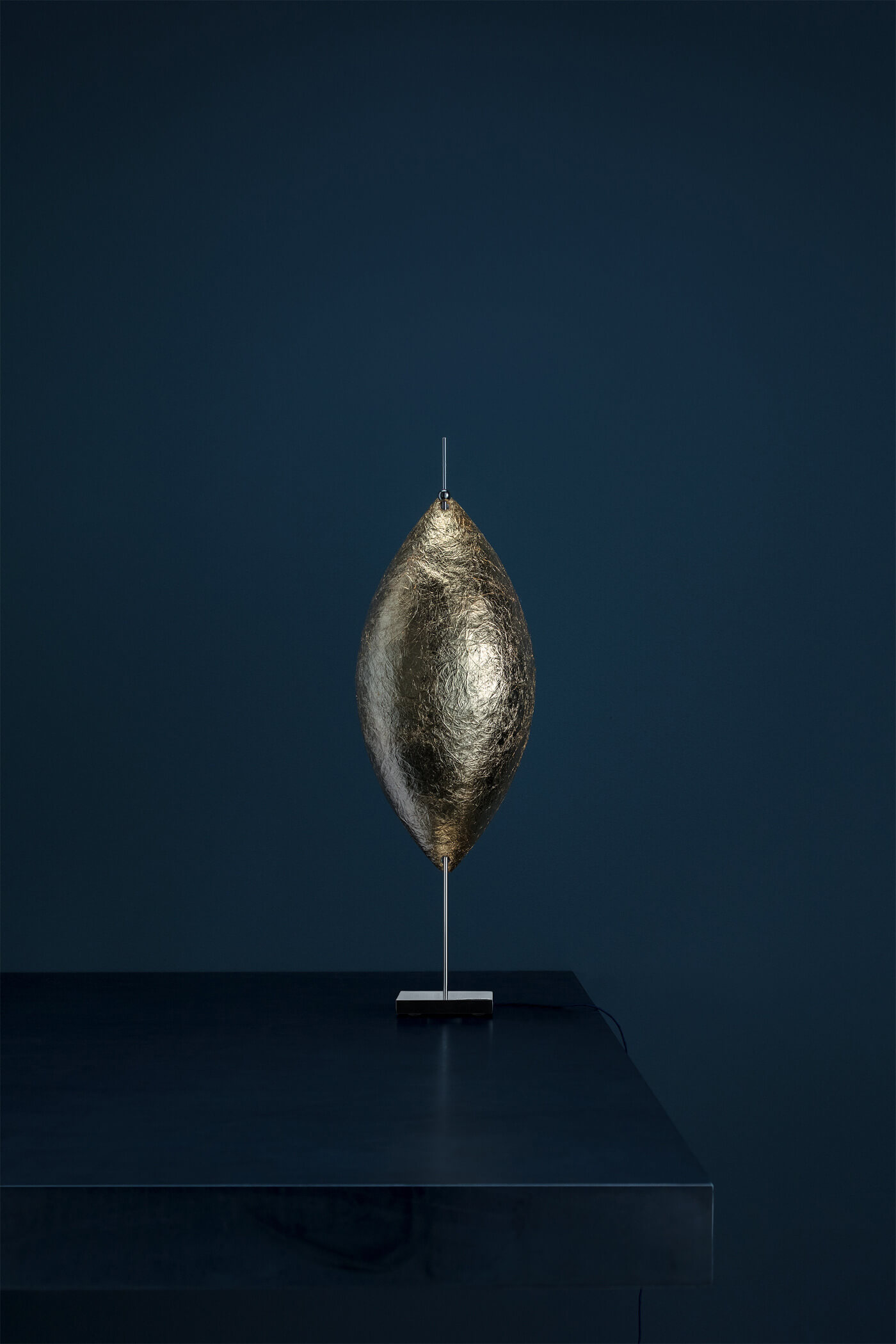 PostKrisi Malagolina Tischleuchte, gold
