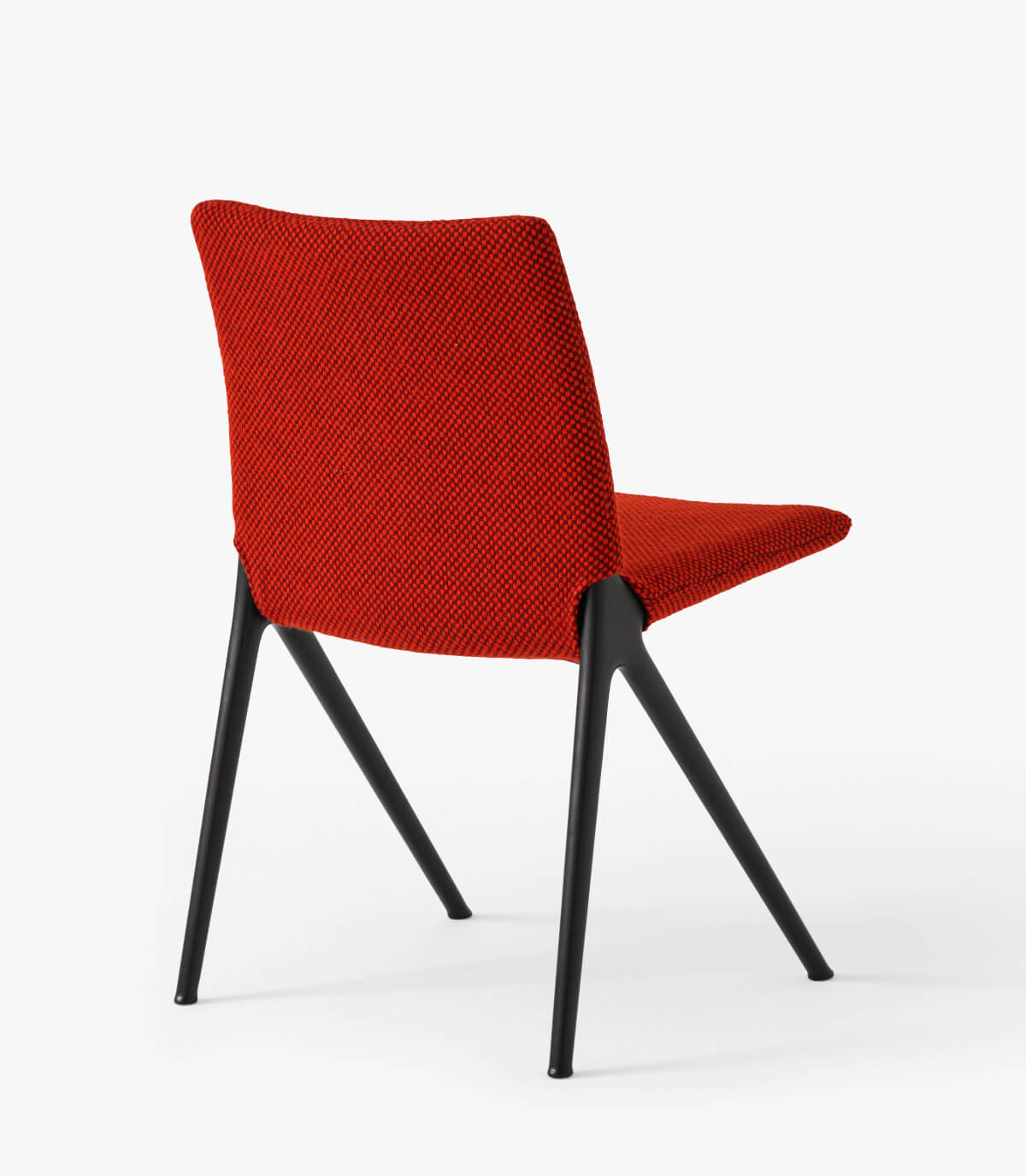 &Tradition Kape IF7 Stuhl in schwarz Sisu 0655, stilvoller Esszimmerstuhl mit Komfortpolsterung