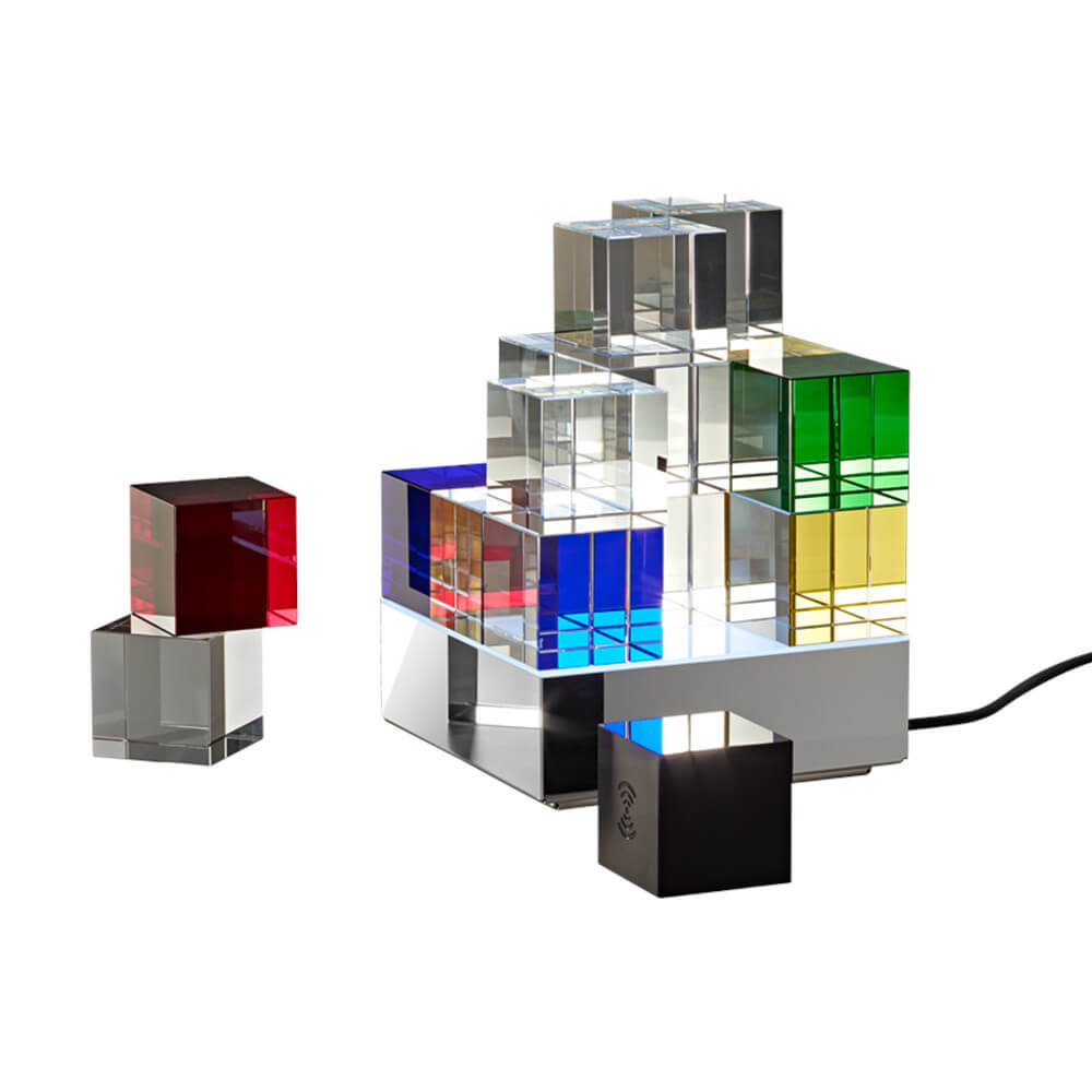 Aufbau der Glaswürfel bei der Tecnolumen Cubelight Move MSCL 3 Tischleuchte in mehreren Farben
