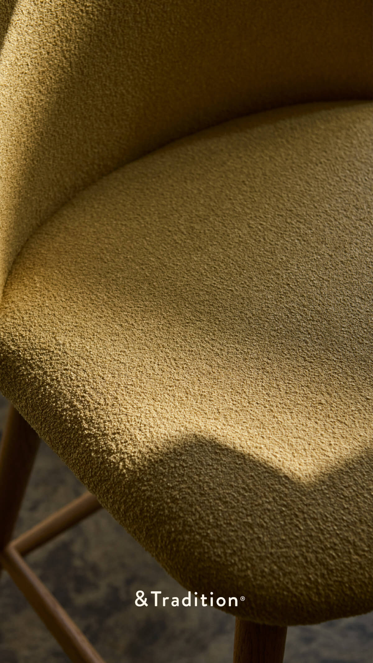 &Tradition Rely HW124 Barhocker mit Schale aus 100 % recyceltem Polypropylen, glasfaserverstärkt, HR-Schaum Sitz