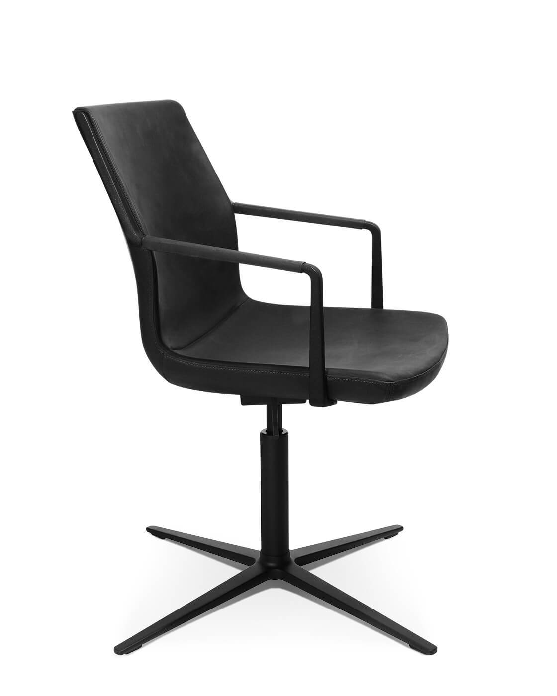 Wagner W-Cube 3, kompakter Design-Loungesessel mit stilvoller Ausstrahlung und vielseitigem Einsatz im Objektbereich