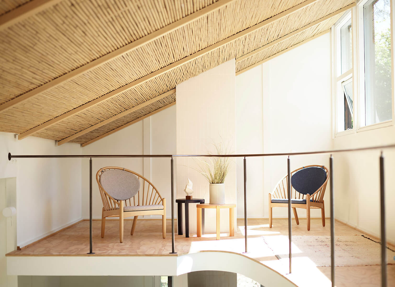 Moderner J166 Jørna Sessel von FDB Møbler, funktional, komfortabel und hochwertig – dänisches Design im Raum