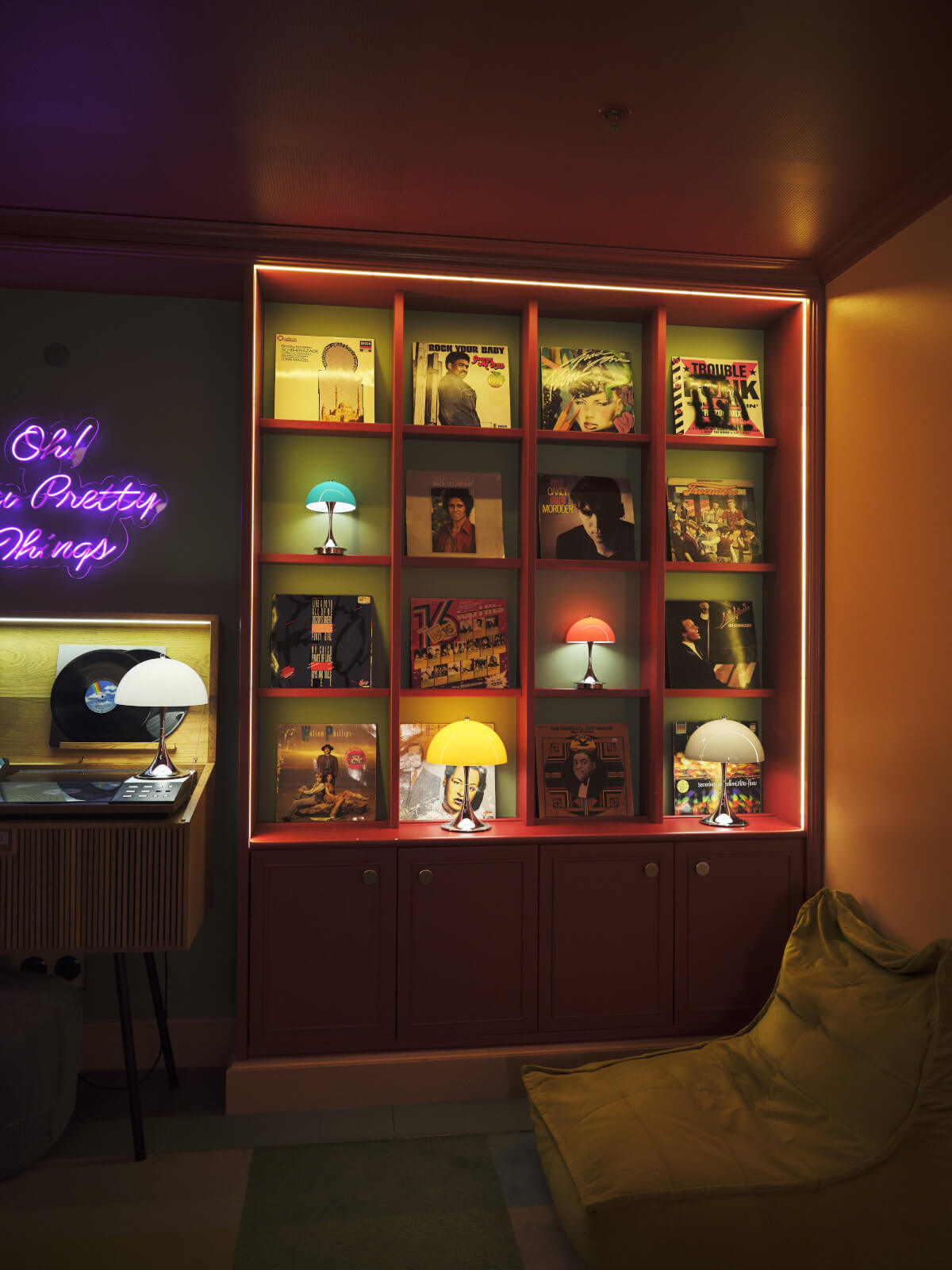 Louis Poulsen Panthella 160 Portable Tischleuchte, LED, dimmbar, kabellos, elegantes Design von Verner Panton