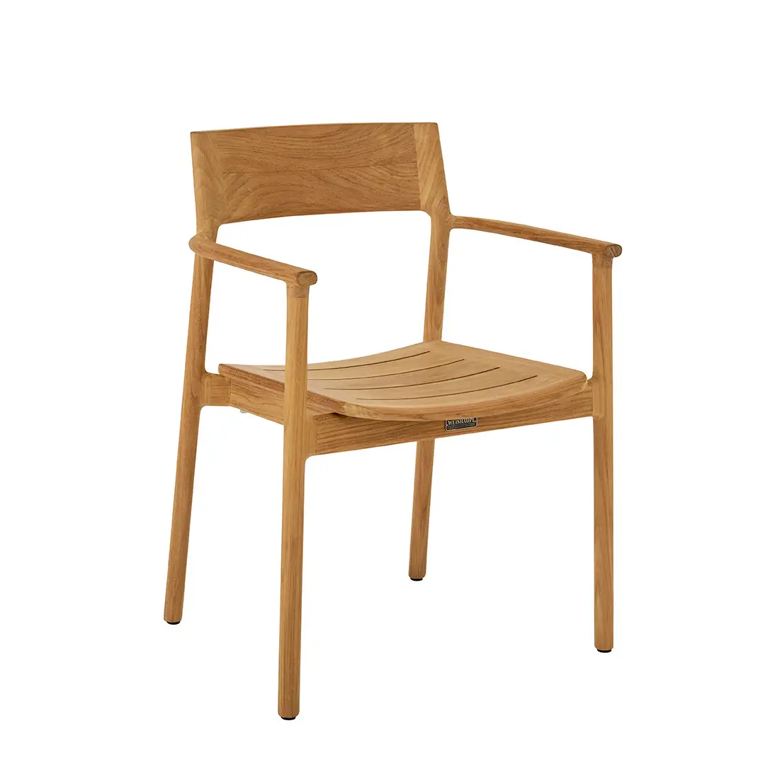 Weishäupl Teva Sessel aus massivem Teakholz mit ergonomischer Rückenlehne und Armlehnen. Zeitloser Design-Gartensessel für Terrasse, Garten und Wohnbereich.