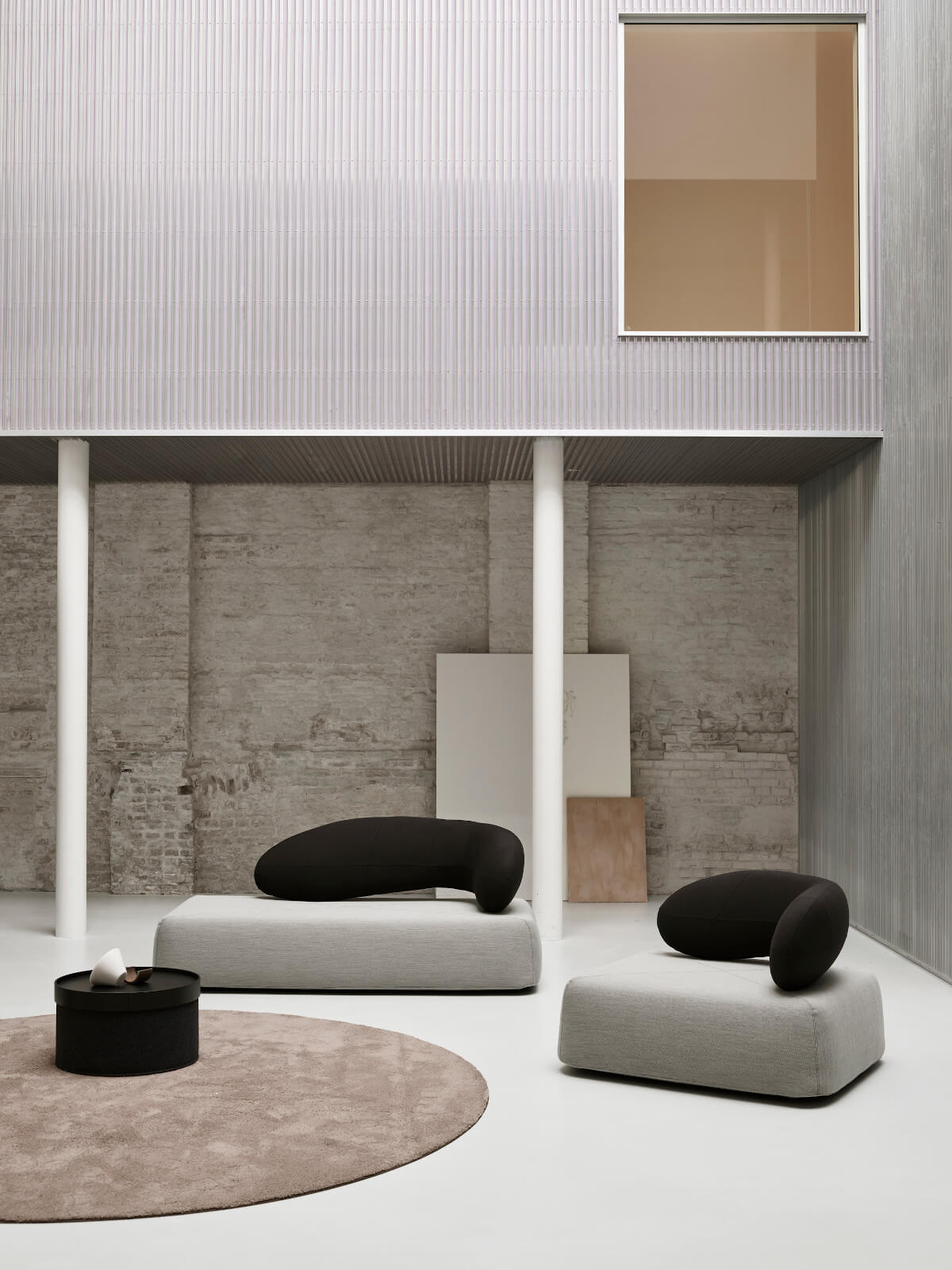 Chat Sofa Softline, hochwertiges Sofa im modernen Design, bequem gepolstert, ideal für Wohn- und Objektmöbel