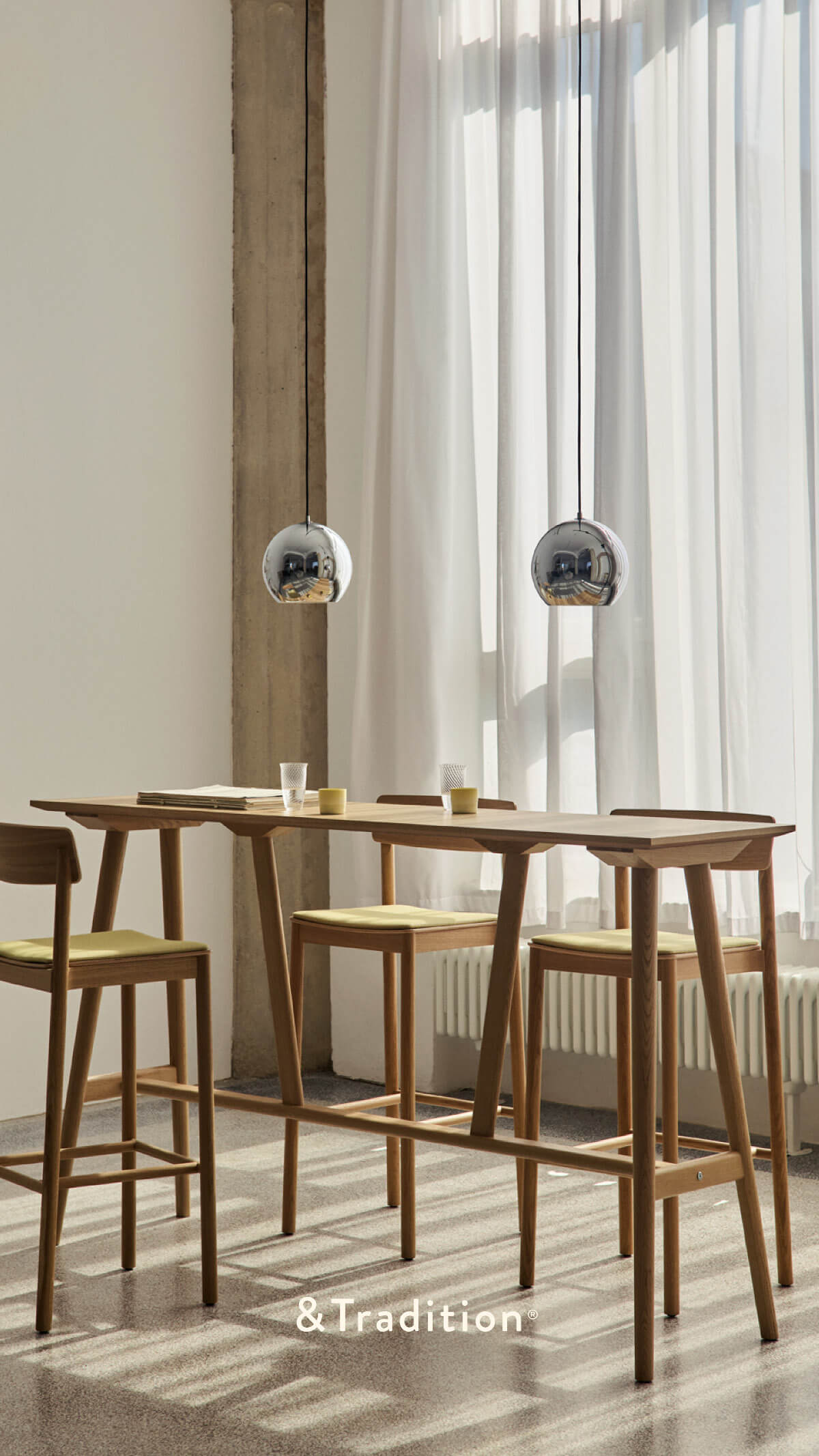 &Tradition Betty TK16 Barhocker, stilvoll und ergonomisch, ideal im Küchen- oder Barbereich für modernes Wohnambiente