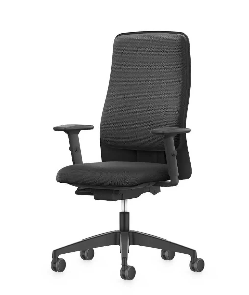 Interstuhl 152II Bürostuhl in Schwarz mit Armlehnen aus seitlicher Perspektive