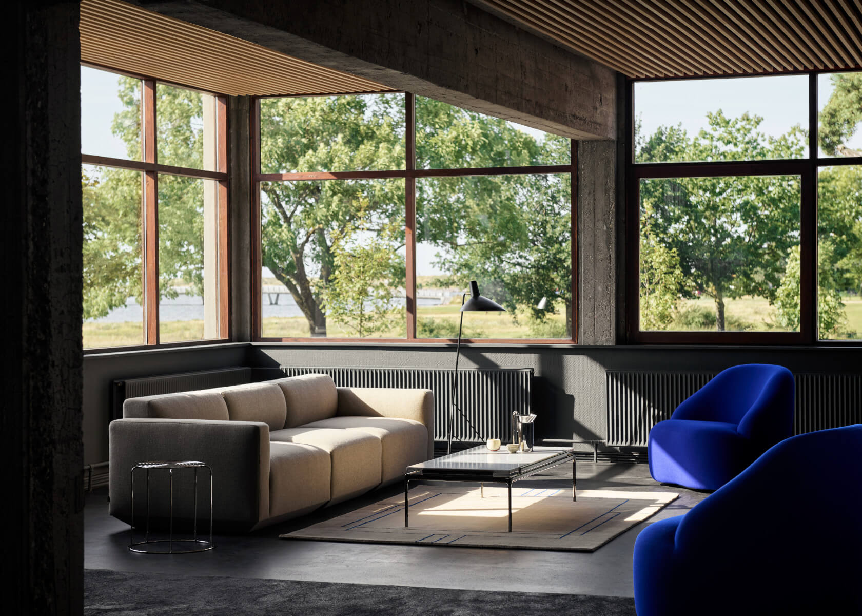 &Tradition Develius Sofa F, stilvoll und großzügig, ideal für Wohnzimmer oder Lounge mit skandinavischem Design