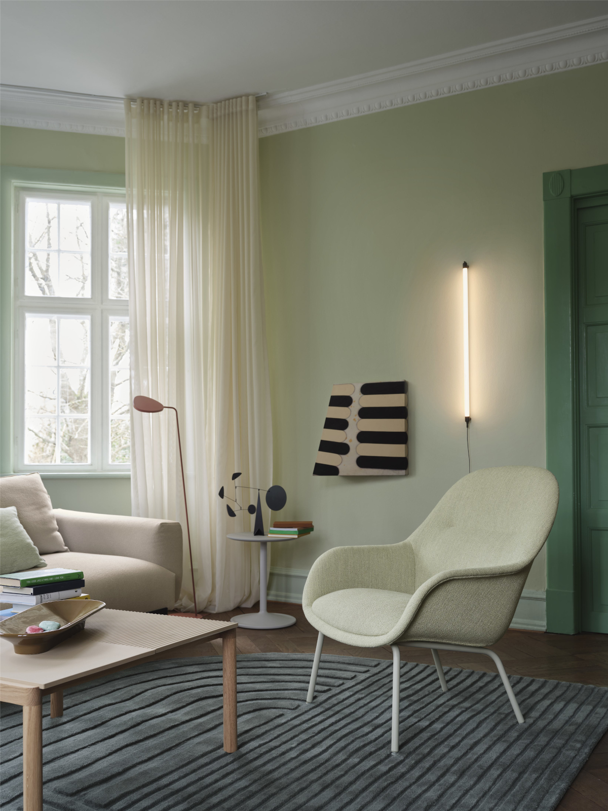 Muuto Fiber Lounge Armchair, nachhaltiger Designstuhl mit pulverbeschichtetem Stahlgestell, langlebig und komfortabel