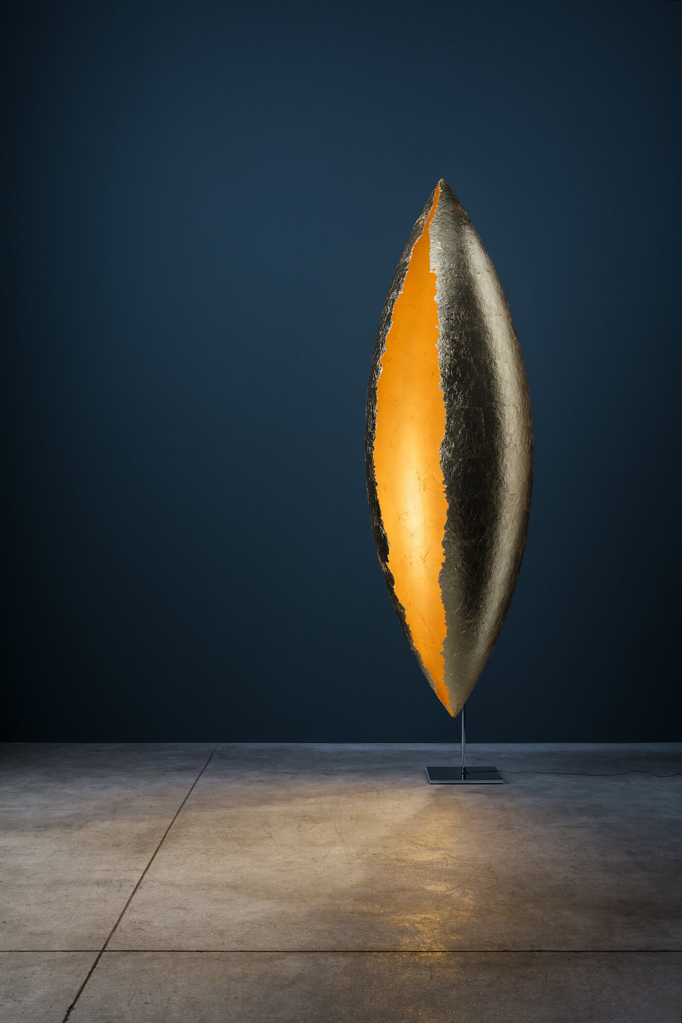 PostKrisi 100 Stehleuchte