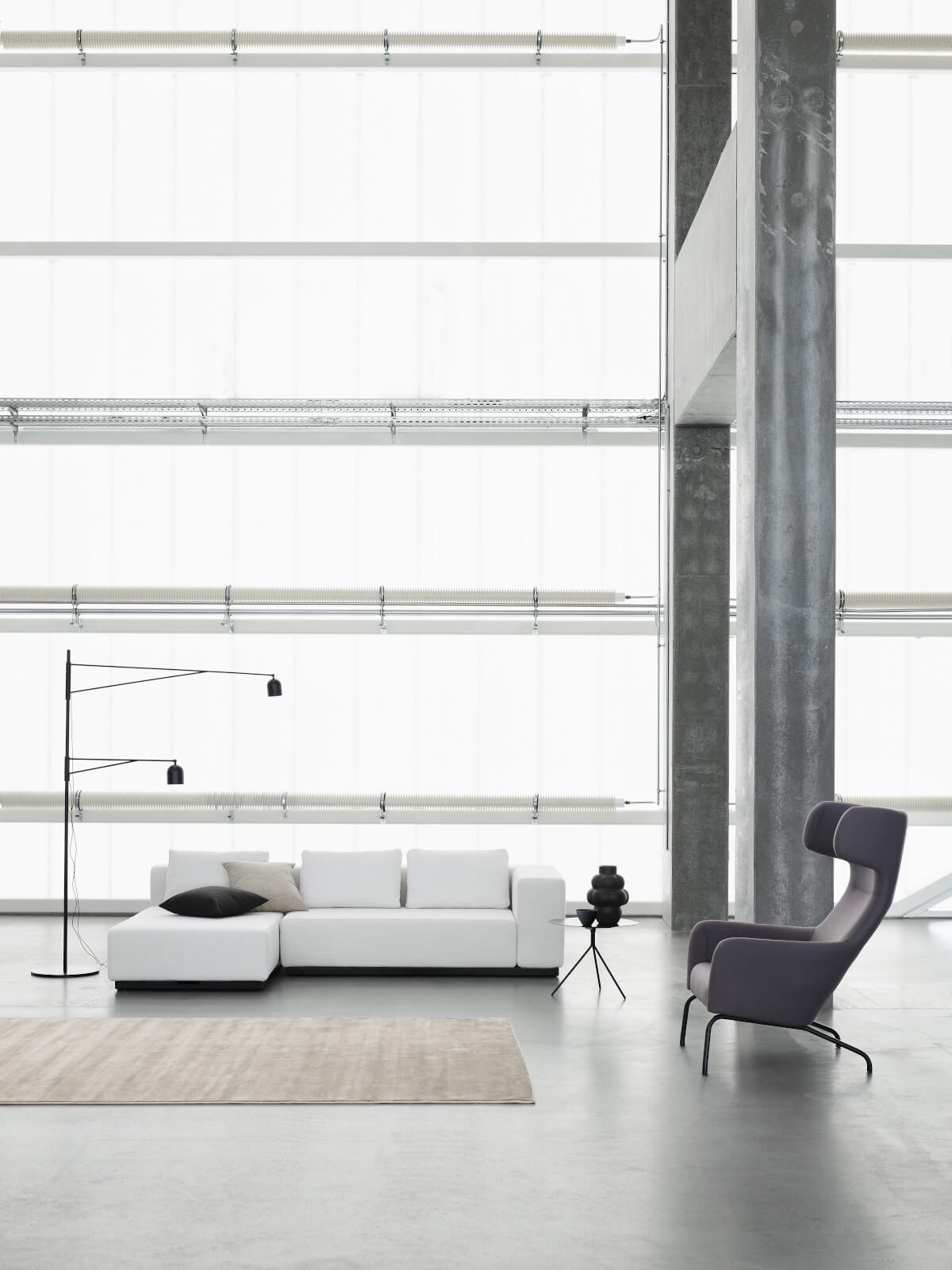 Softline Nevada 2-Sitzer Sofa mit zeitlosem Design, strapazierfähigem Stoff und weicher Polsterung für höchsten Sitzkomfort.