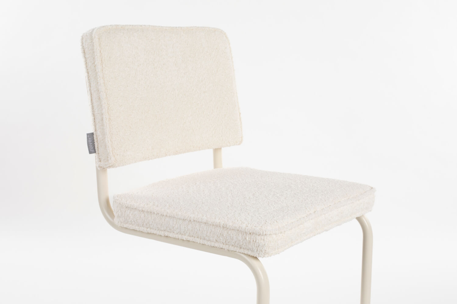 Zuiver Ridge Kink Soft Stuhl in Weiß – eleganter Designstuhl für moderne Wohnräume und Büros Zuiver Ridge Kink Soft Stuhl in Weiß – moderner Designerstuhl mit ergonomischem Design für komfortable Sitzgelegenheiten