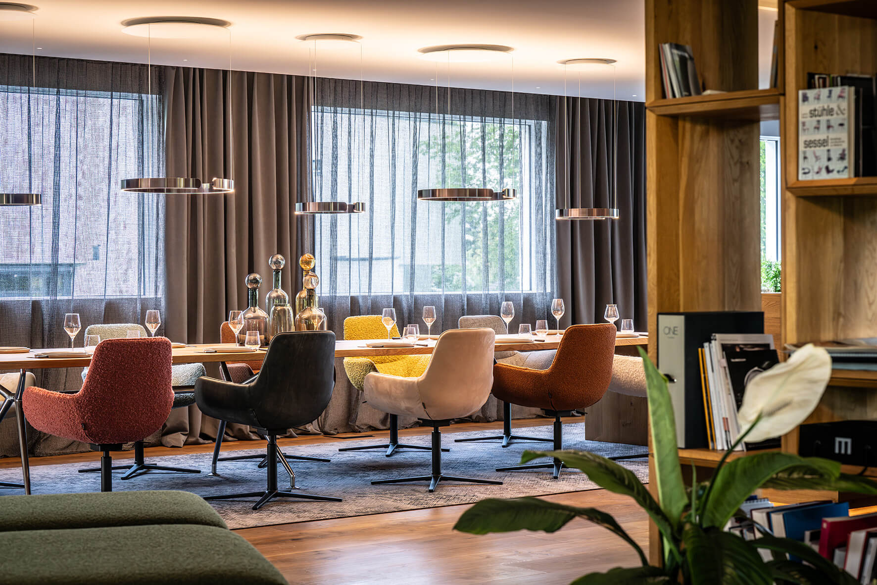 Wagner W-Club Sessel Schwarz mit Aluminiumfuß