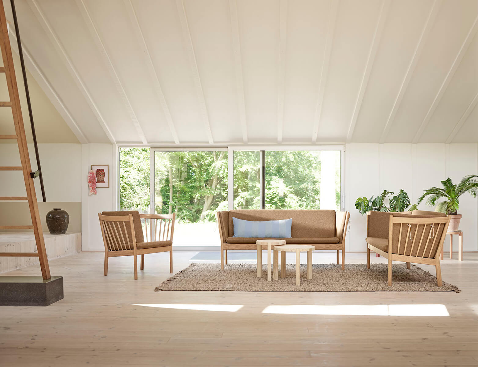 Komfortables J149 3-Sitzer Sofa von FDB Møbler, stilvoll im modernen Wohnbereich einsetzbar