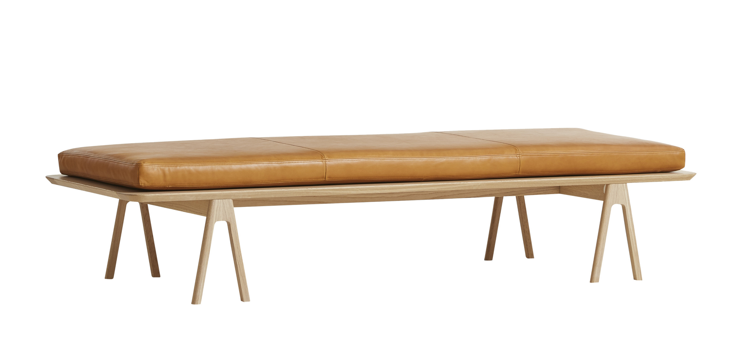 Level Daybed, eiche weiß pigmentiert / leder cognac Level Daybed, eiche weiß pigmentiert / leder cognac