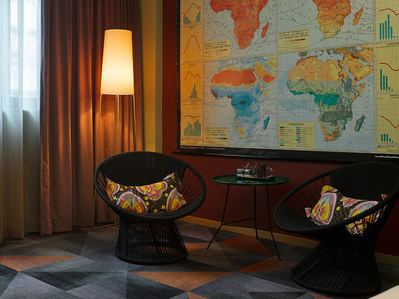 SlimSophie Stehleuchte von FRAUMAIER für warmes, stimmungsvolles Licht, stilvolle Akzentbeleuchtung