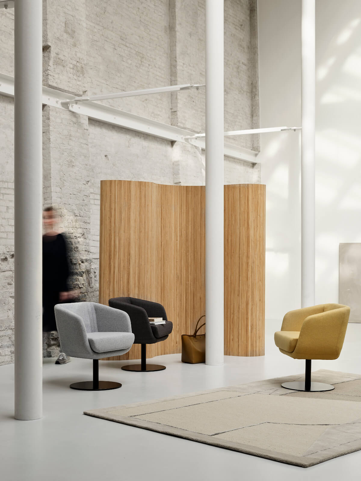 Shelly Drehsessel Softline, komfortabler Lounge-Sessel mit Drehfunktion und zeitlosem skandinavischem Design