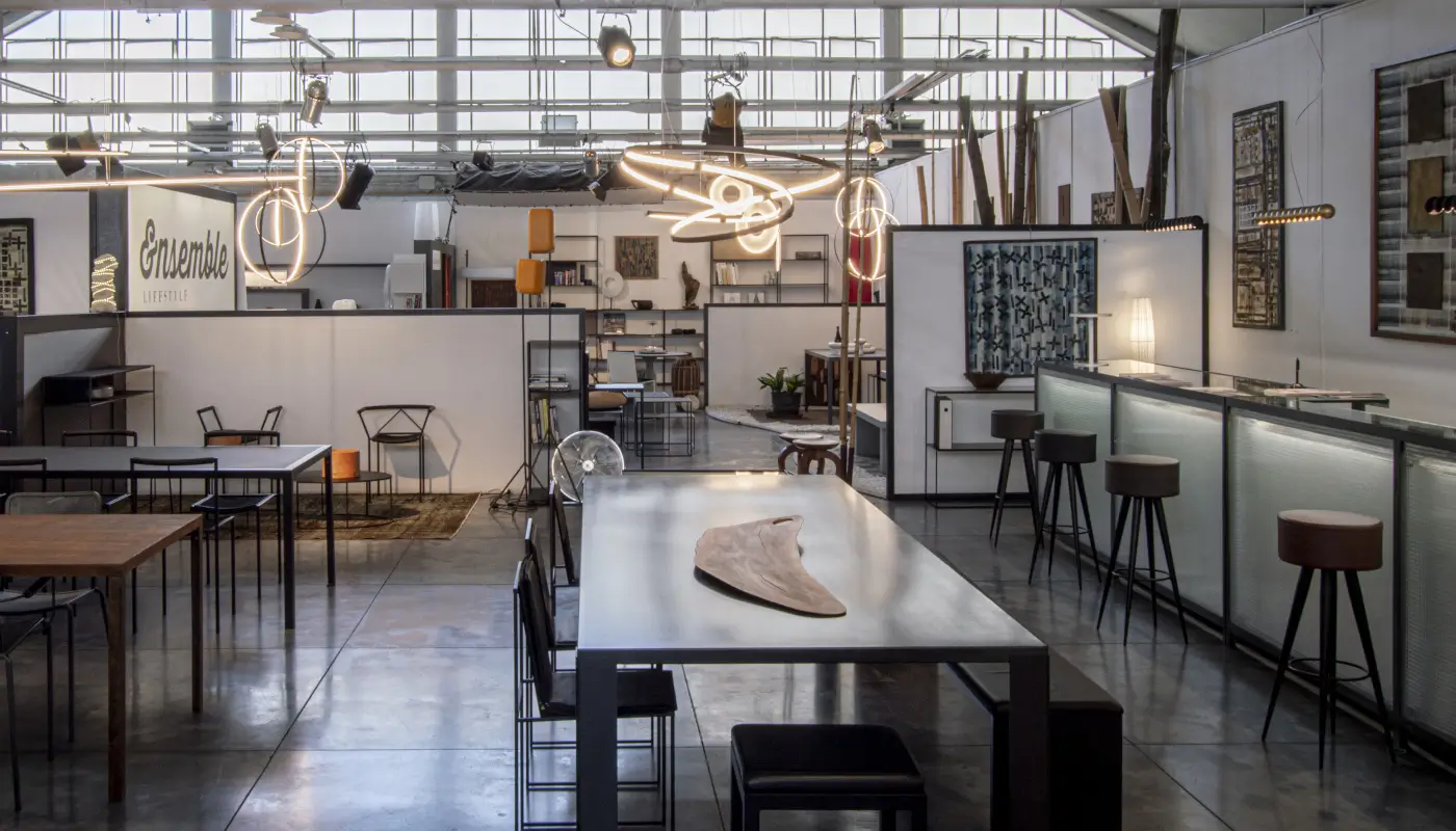 zeus-moebel-showroom-italien.webp?width=3000