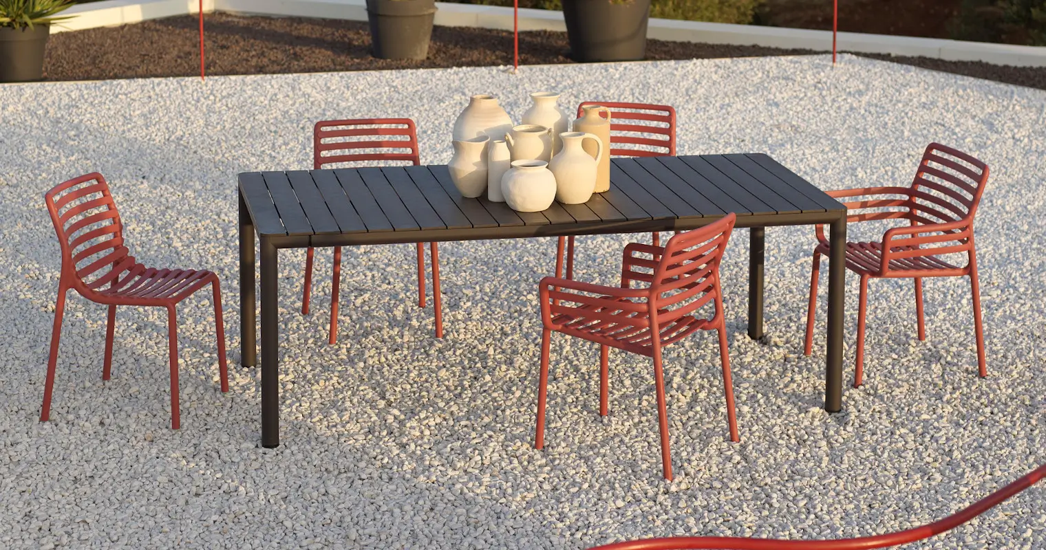 nardi-doga-armlehnstuhl-rot-outdoor-gartenstuhl.webp?width=3000