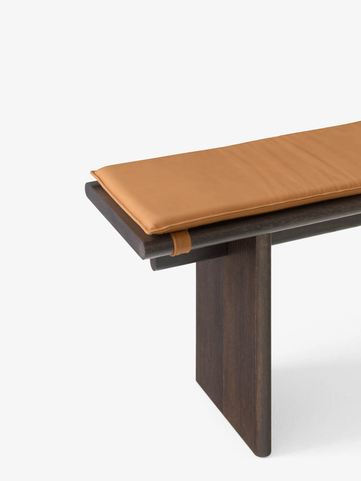 &Tradition Ita OS6 Sitzkissen in Cognac Leder, perfekt passend für Ita Bank, komfortabel und elegant