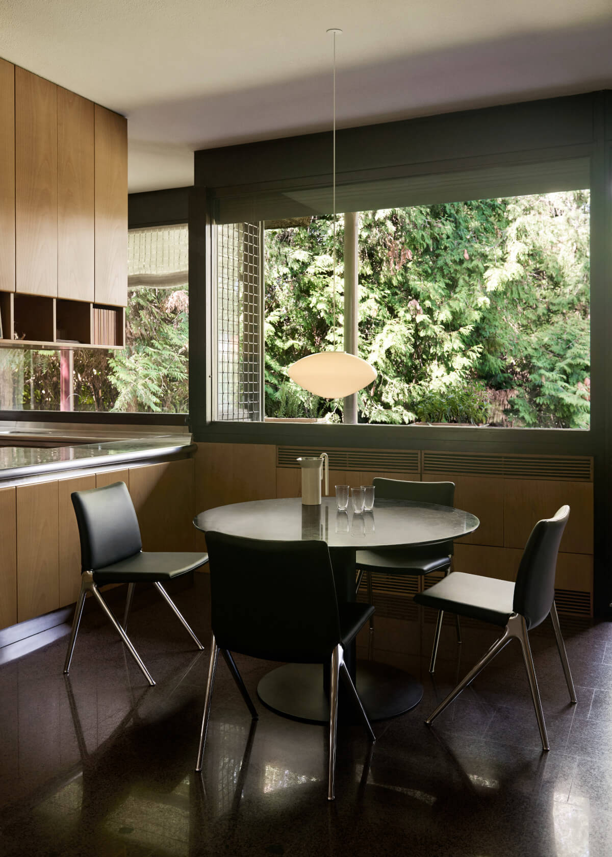 &Tradition Kape IF7 Stuhl, moderner Holzstuhl mit ergonomischem Sitz und zeitlosem Design