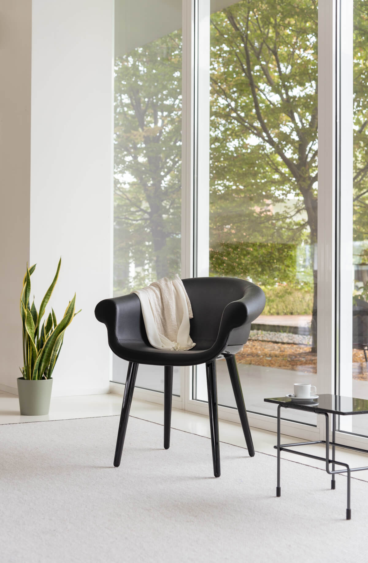 Moderner Magis Cyborg Lord Stuhl, flexibel einsetzbar, komfortabel, futuristisches Design im Home-Office oder Lounge