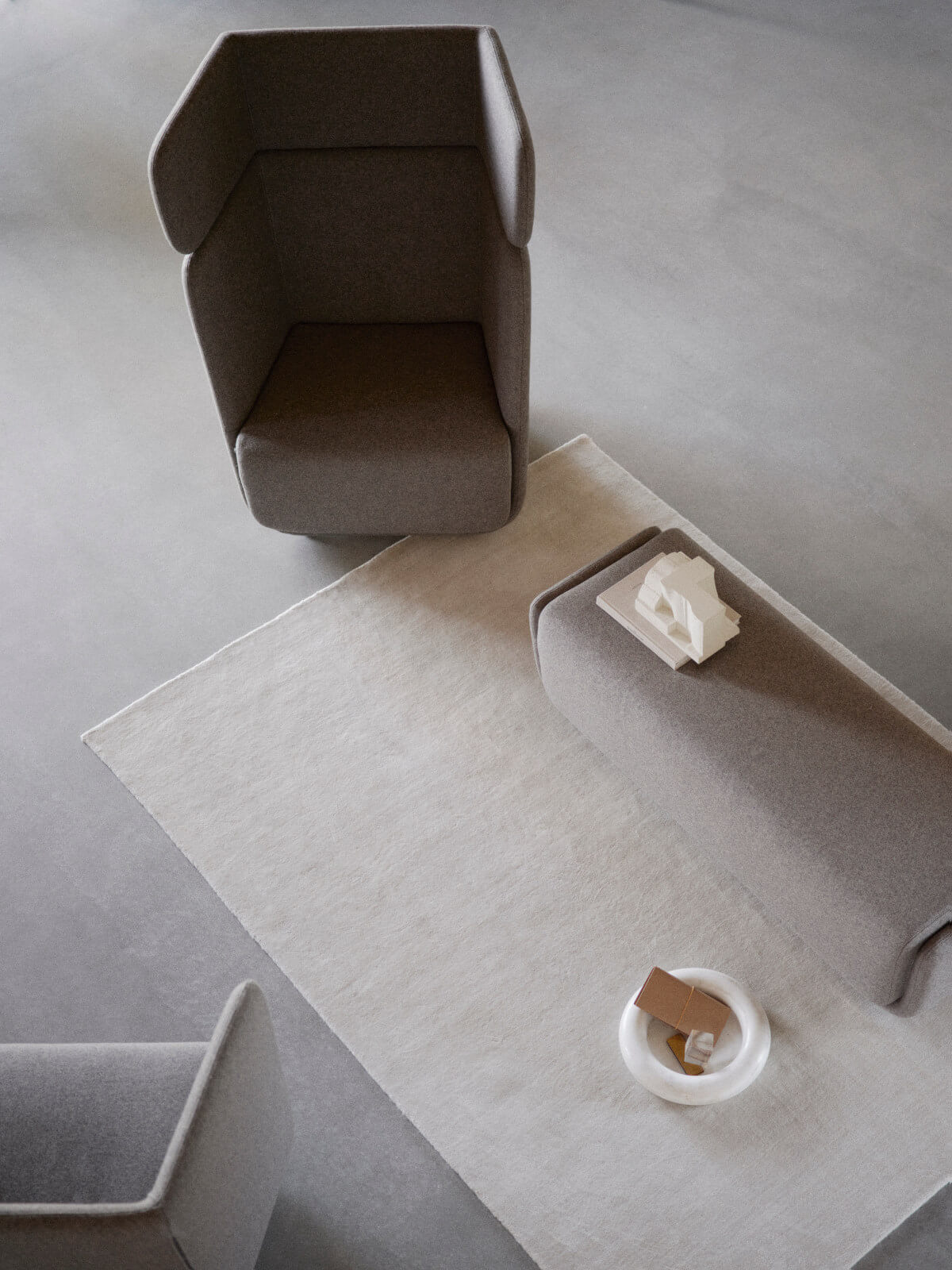 Softline Basket Hochlehnsessel, moderner Lounge-Sessel mit hoher Rückenlehne und klarer Formsprache