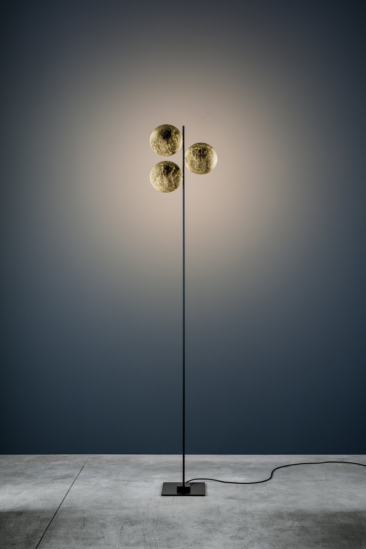 Lederam F3 Stehleuchte