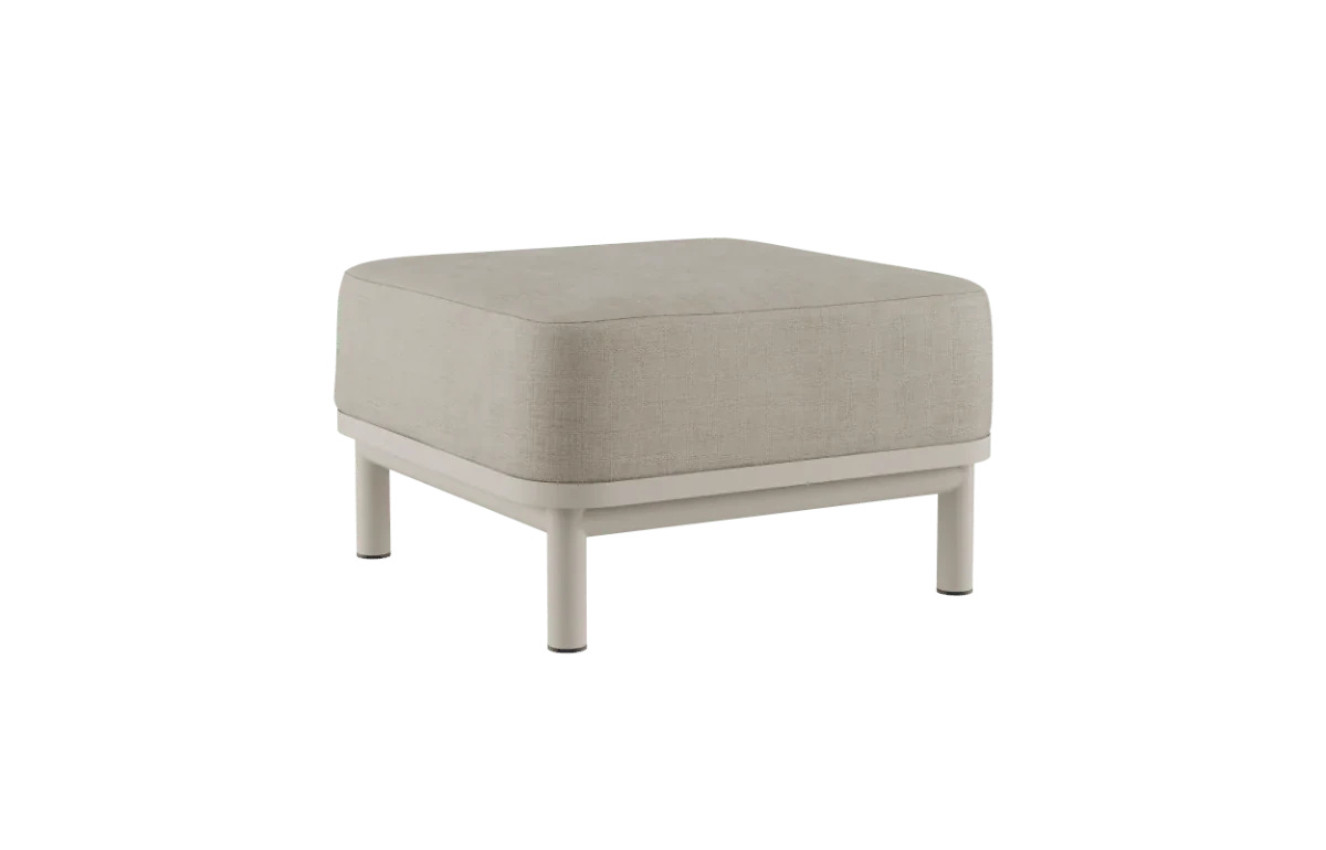 Kirra Pouf, kirra sand