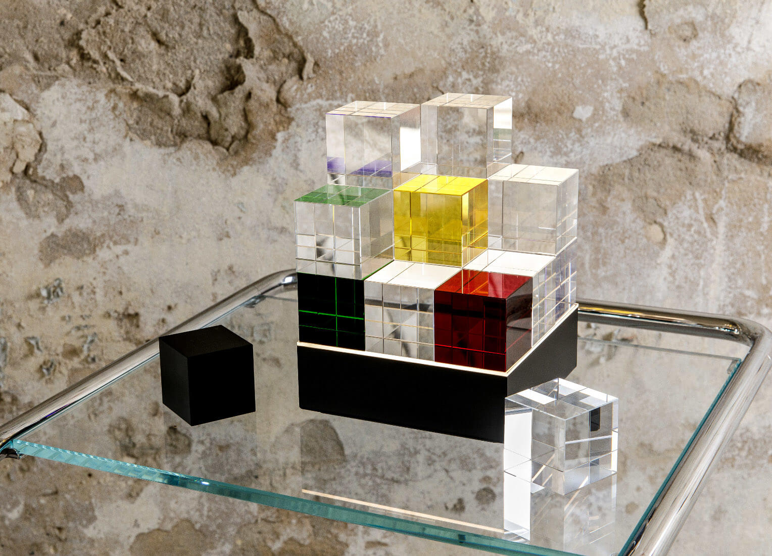 Lichtwirkung der Tecnolumen Cubelight Move Black Edition mit farbigen Glaswürfeln