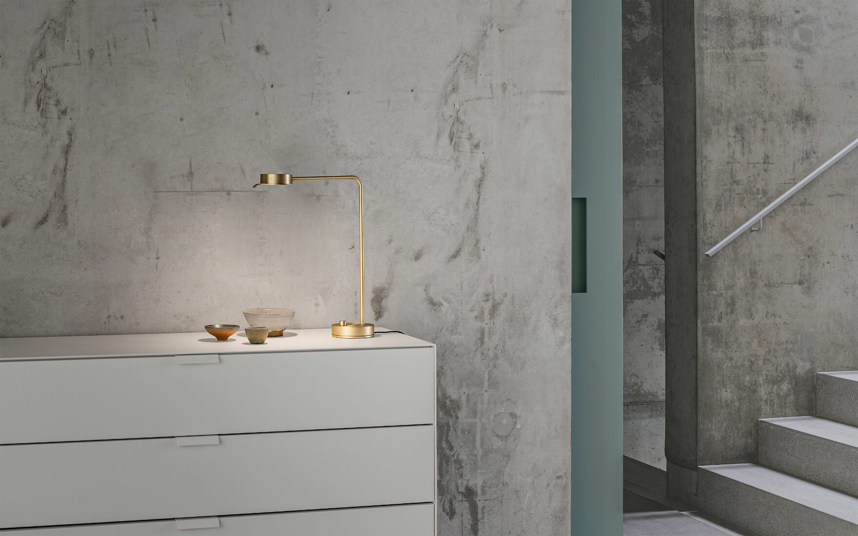 w102 Chipperfield Tischleuchte, brass
