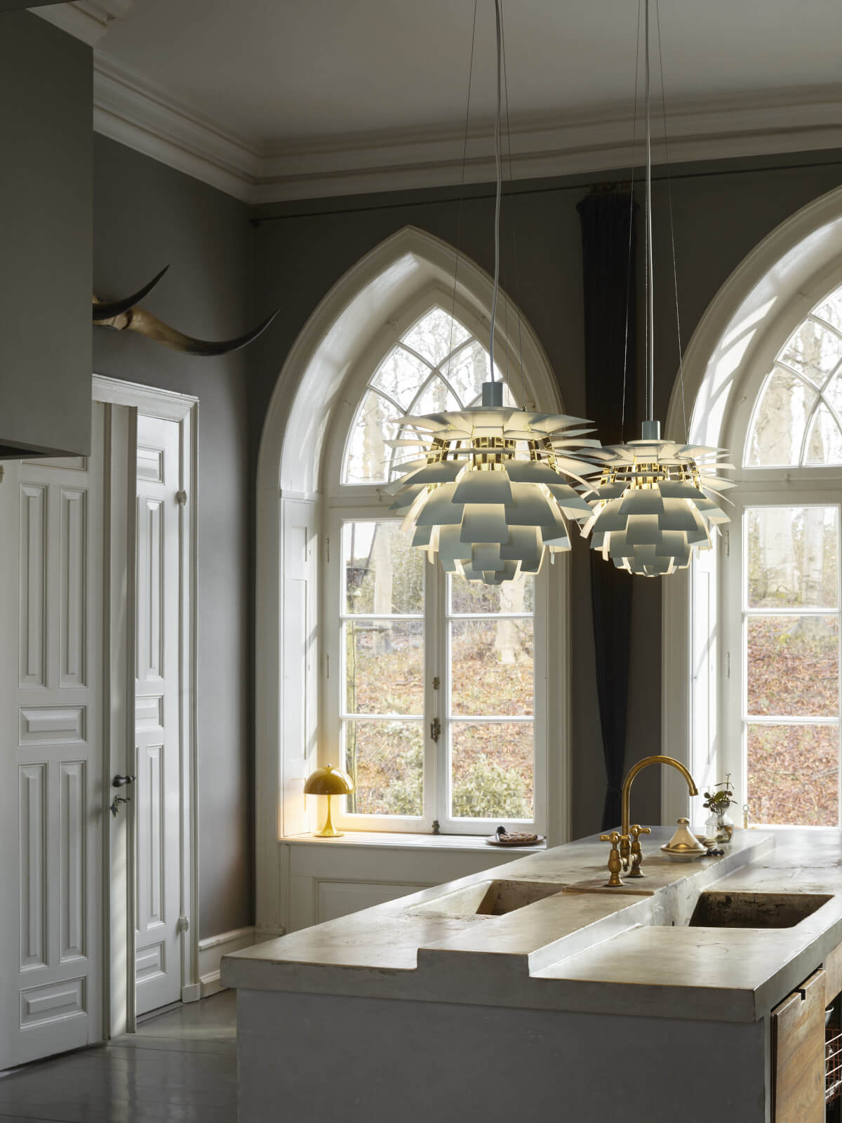 Skandinavische Pendelleuchte PH Artichoke von Louis Poulsen mit einzigartigem Design und Lichtwirkung.