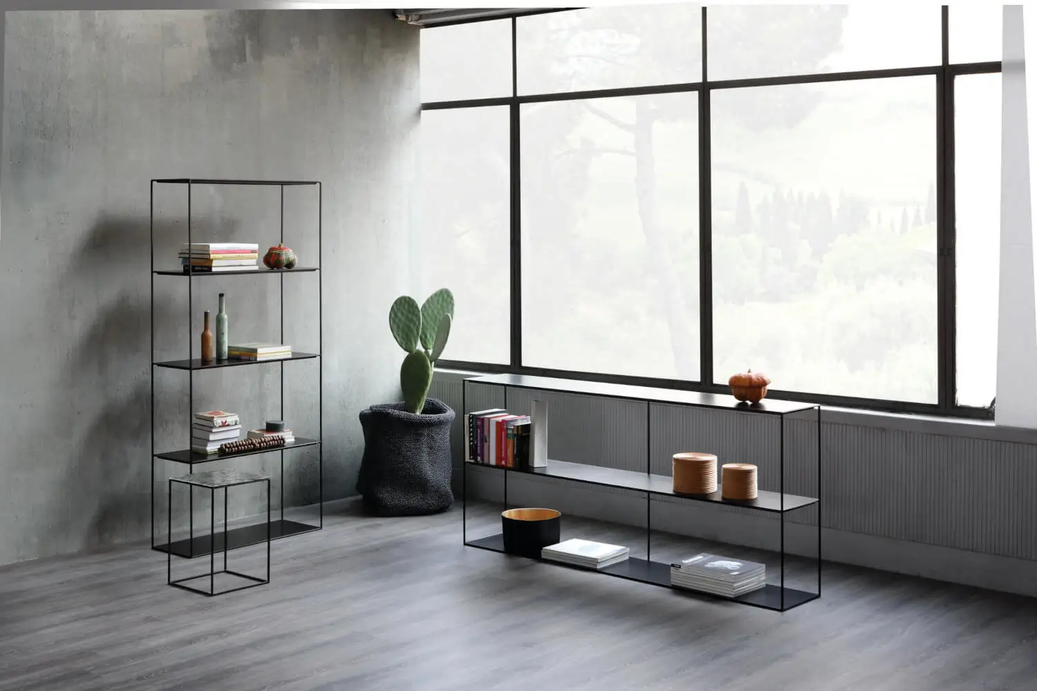 Zeus Slim Irony Sideboard mit offenen Ablageflächen als Designmöbel im Wohnzimmer